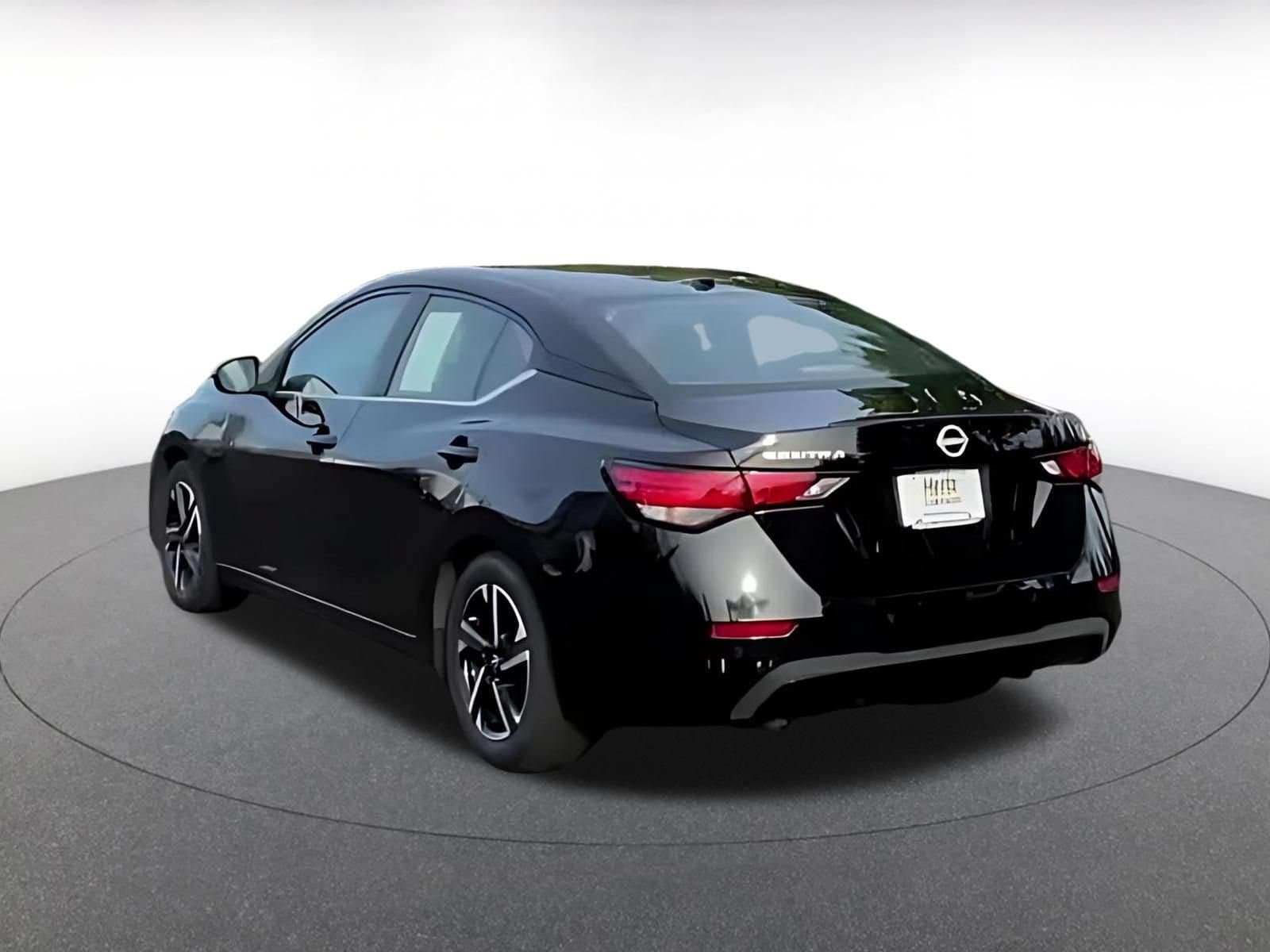 Thumbnail: 2025 Nissan Sentra - 9