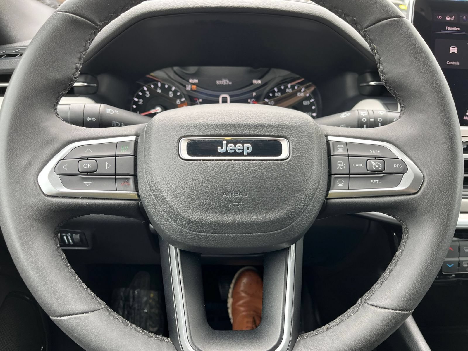 Thumbnail: 2025 Jeep Compass - 28