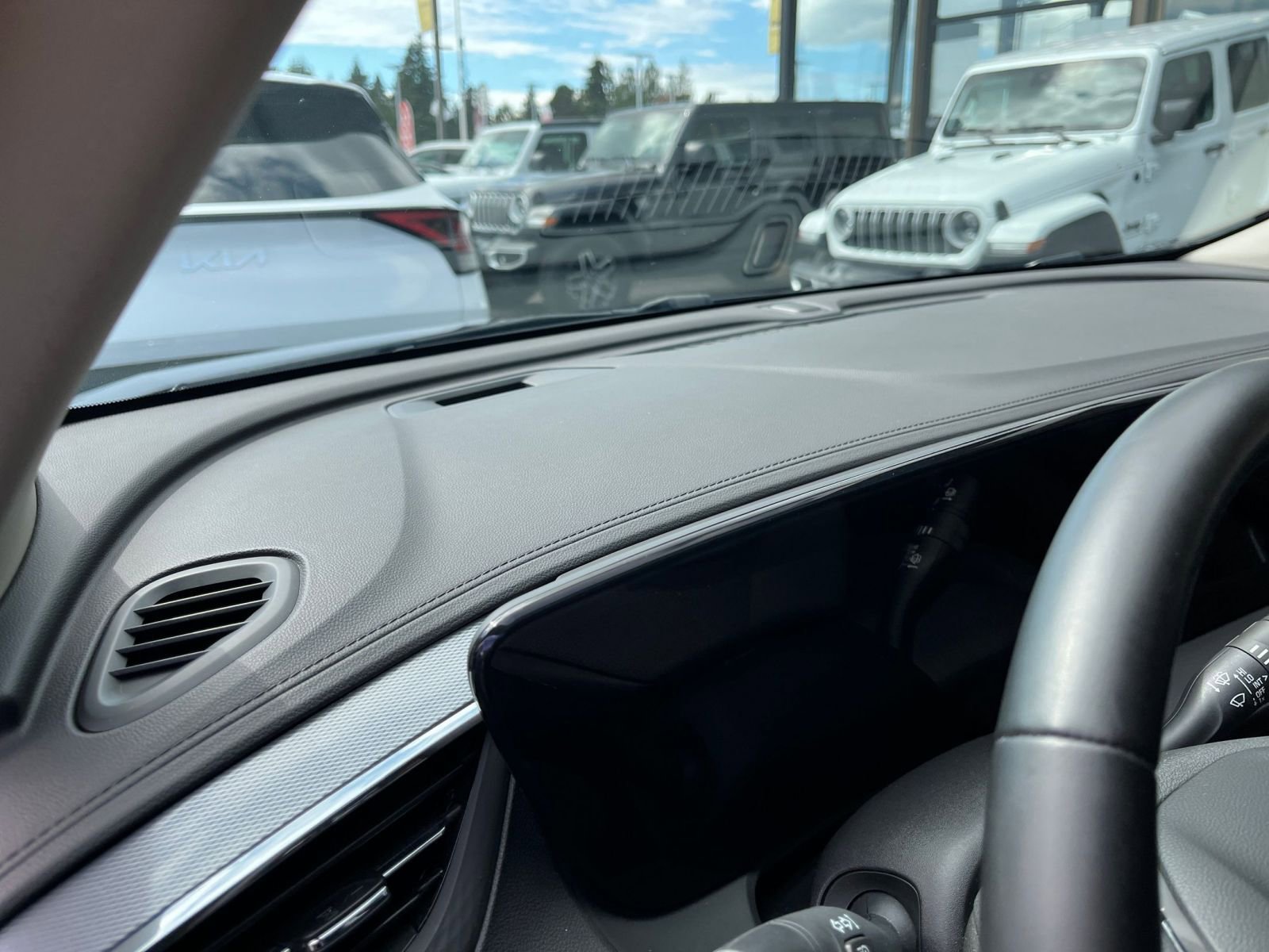 Thumbnail: 2025 Buick Encore GX - 35