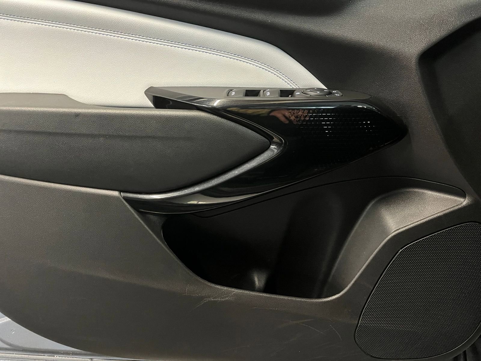 Thumbnail: 2025 Chevrolet Trax - 18