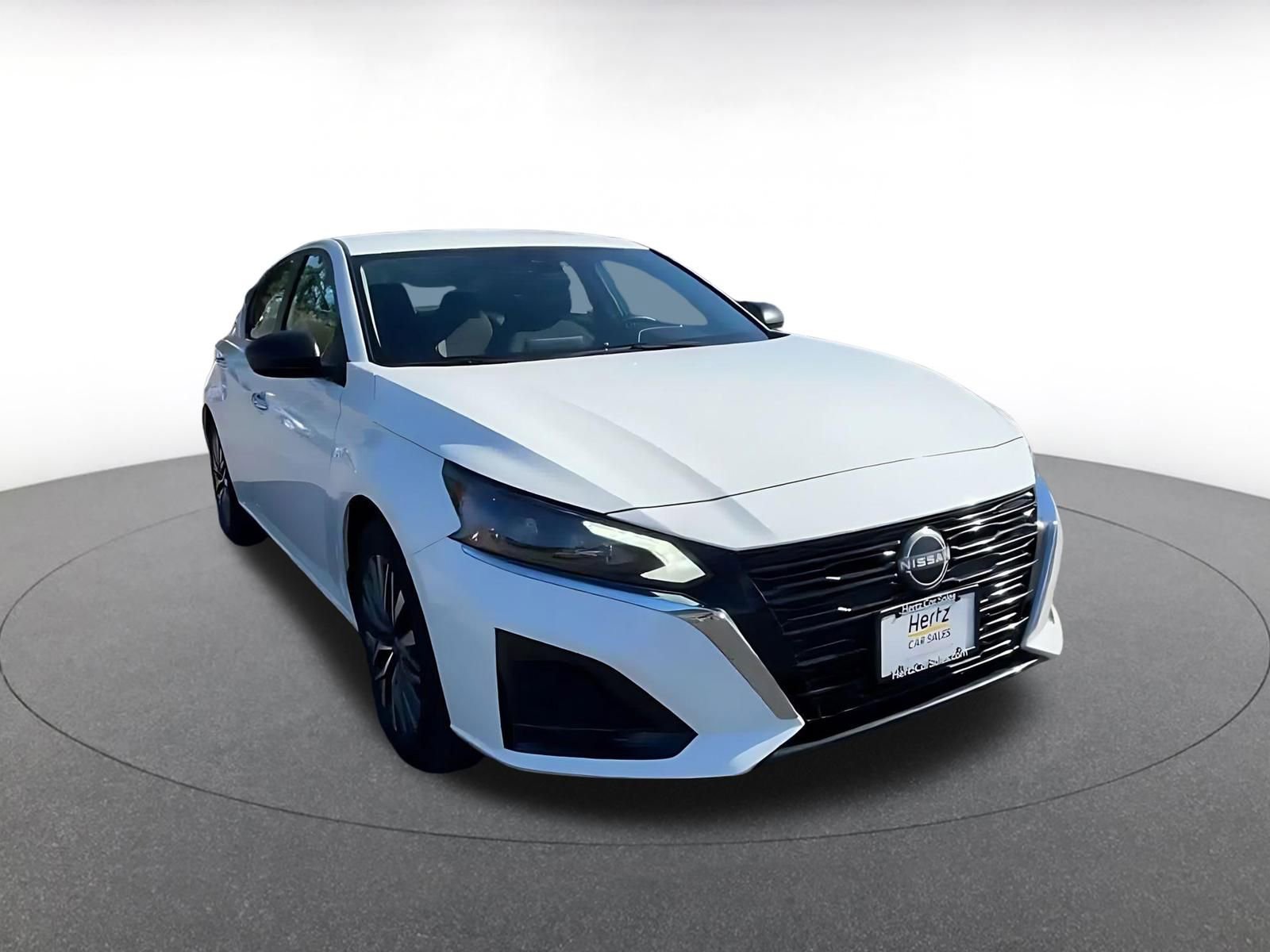Thumbnail: 2025 Nissan Altima - 3