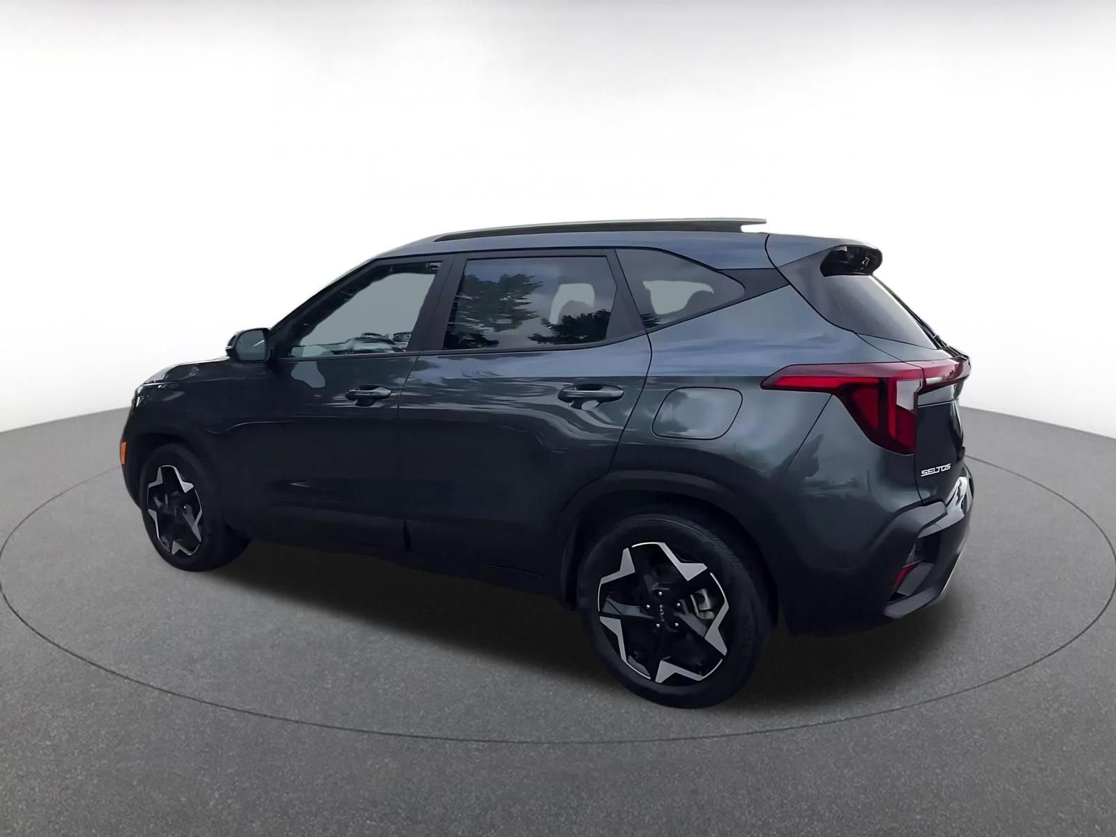 Thumbnail: 2025 Kia Seltos - 10