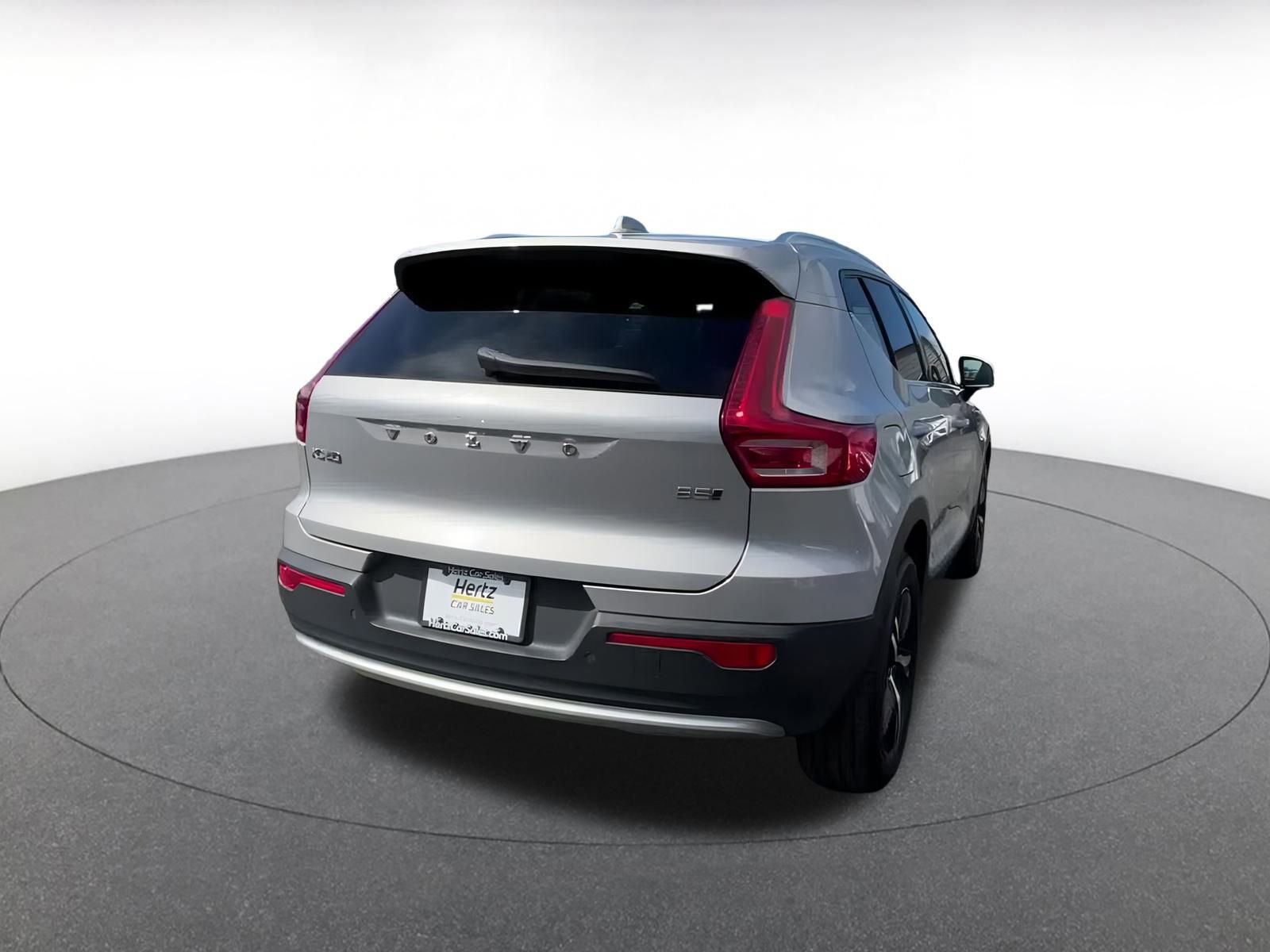 Thumbnail: 2024 Volvo XC40 - 15