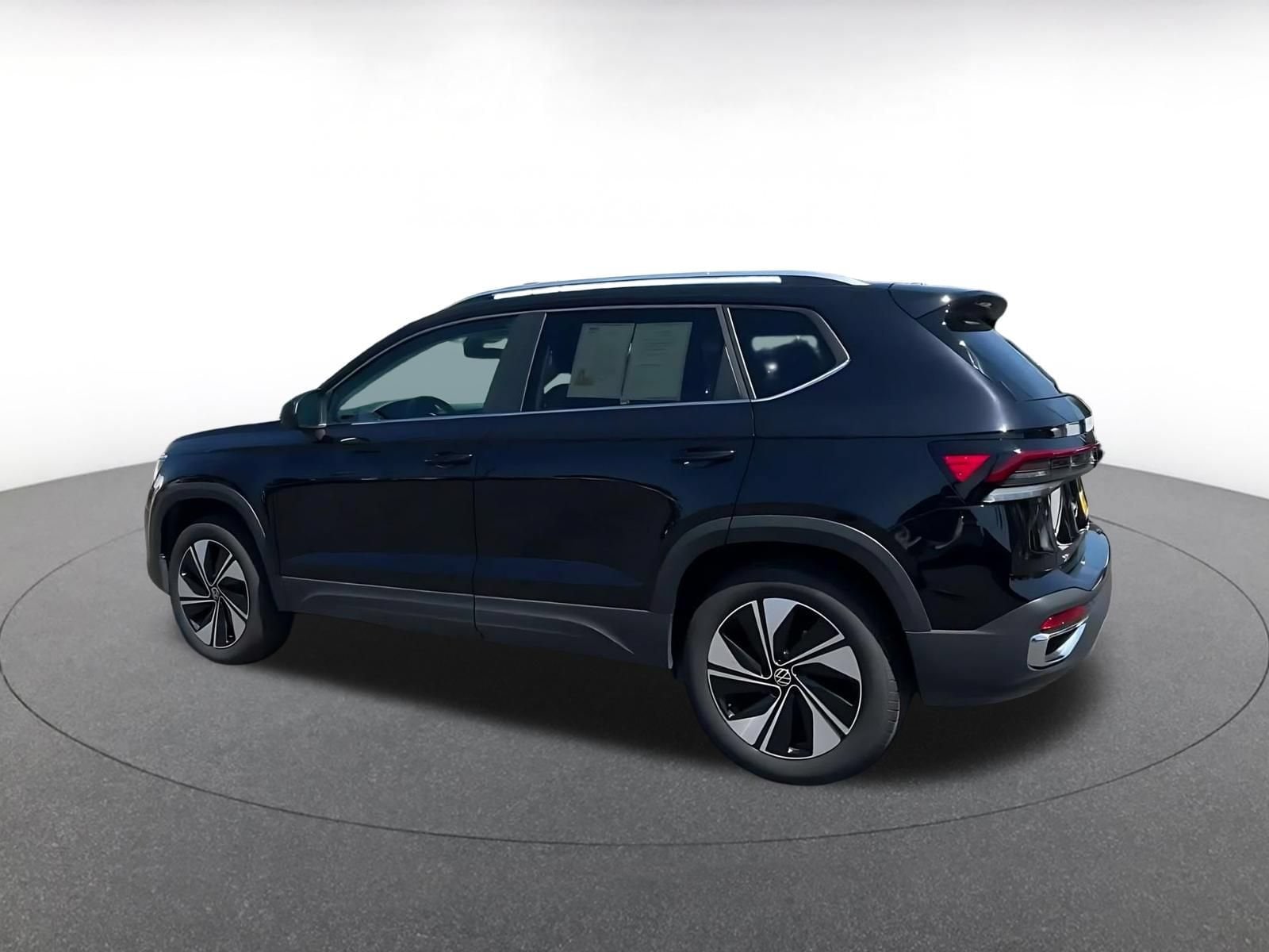 Thumbnail: 2026 Volkswagen Taos - 9