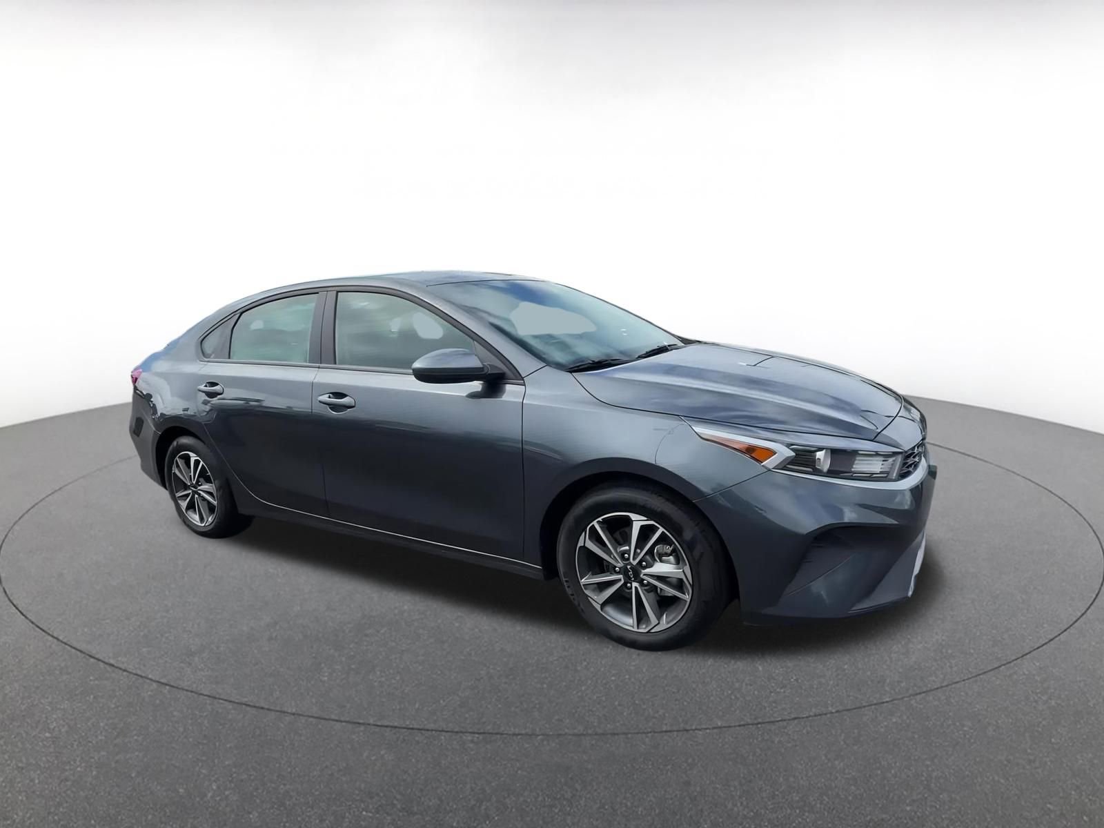 Thumbnail: 2024 Kia Forte - 2
