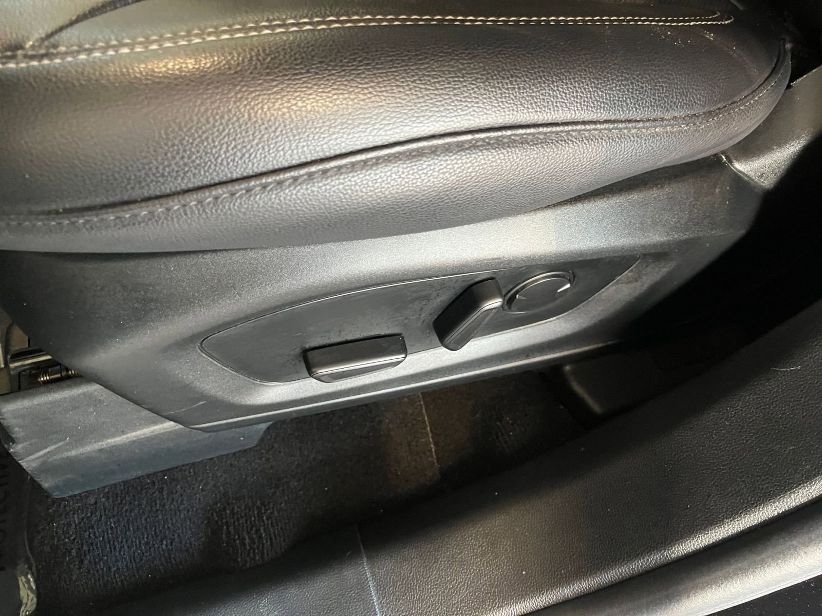 Thumbnail: 2023 Ford Explorer - 23