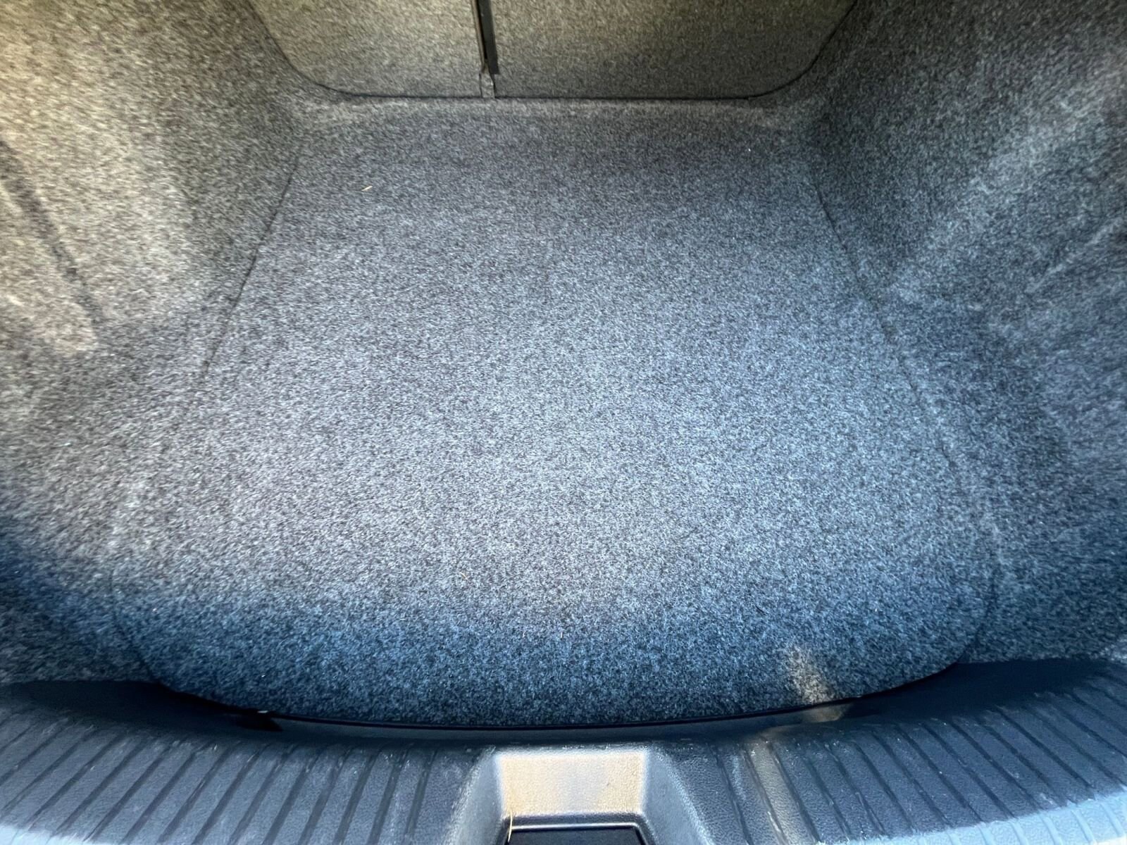 Thumbnail: 2025 Volkswagen Jetta - 34