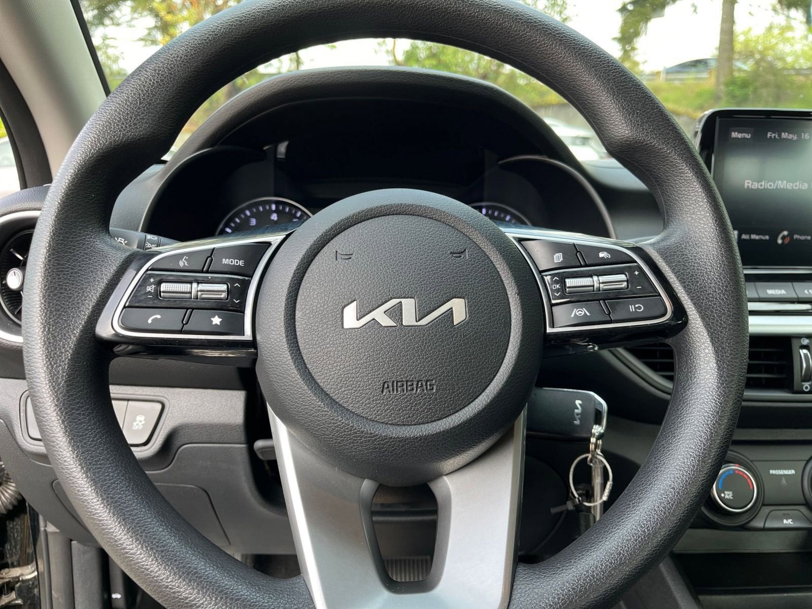 2024 Kia Forte LXS 28