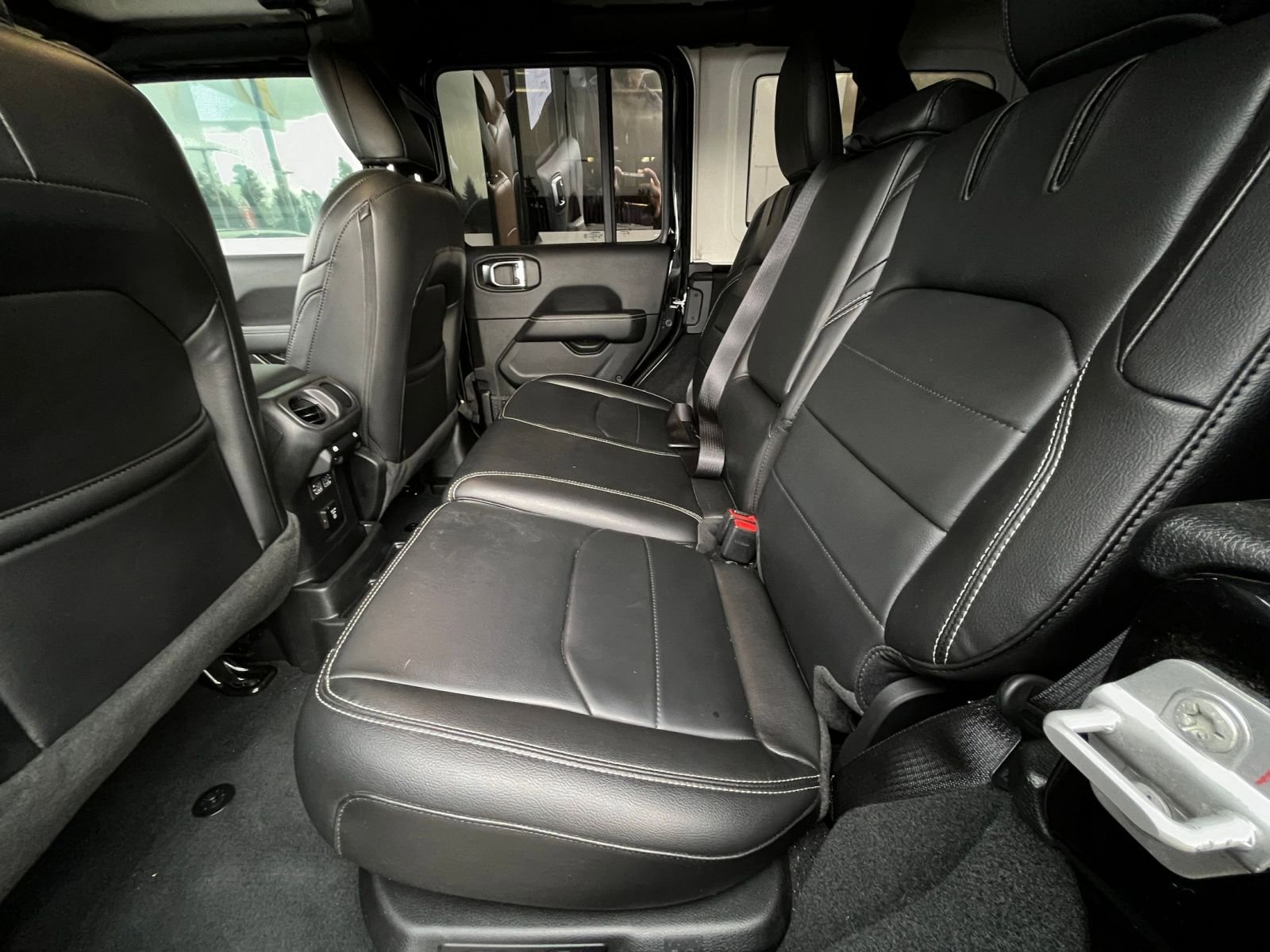 Thumbnail: 2023 Jeep Wrangler - 25