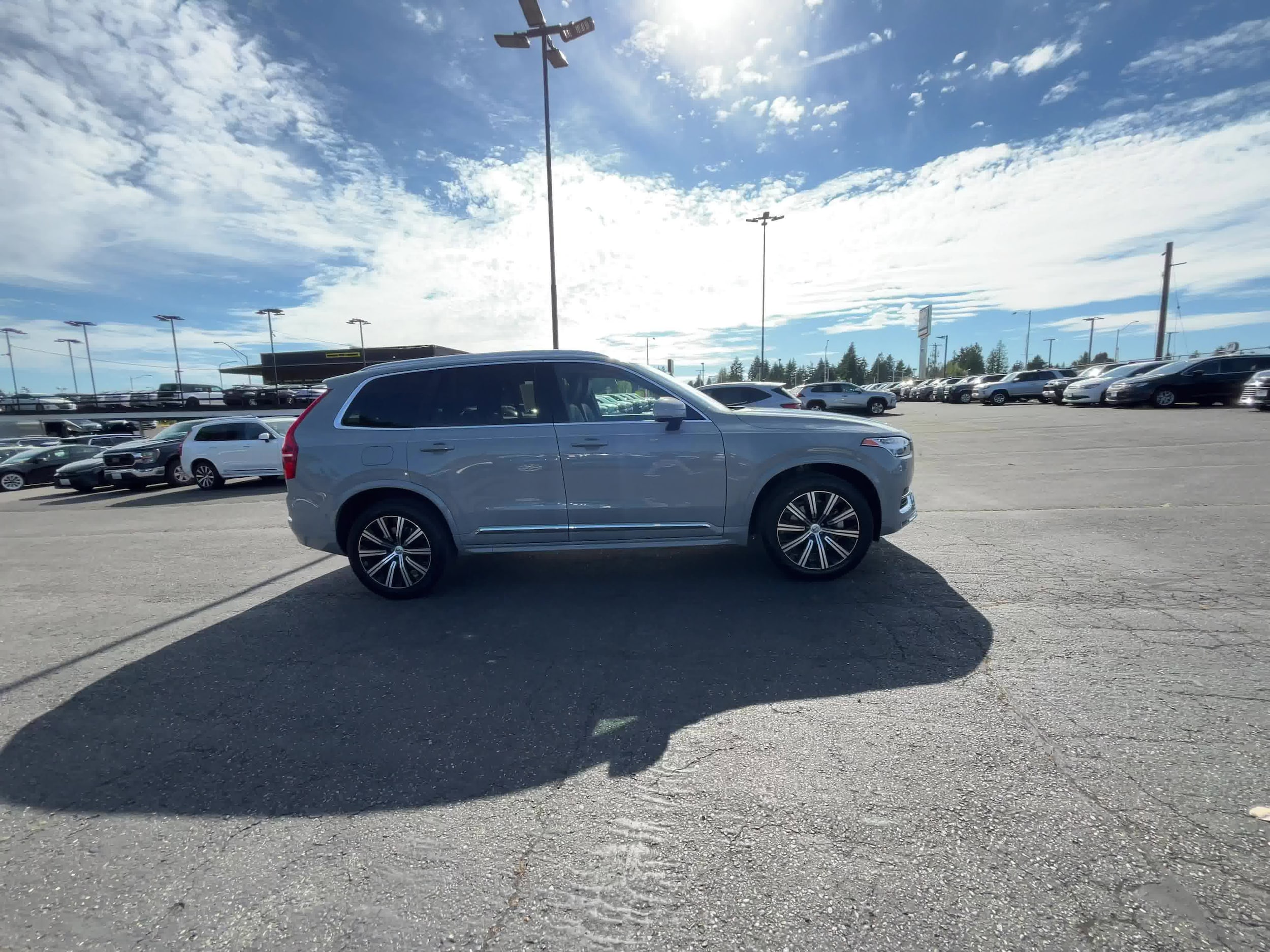 2024 Volvo XC90 B6 Plus 16