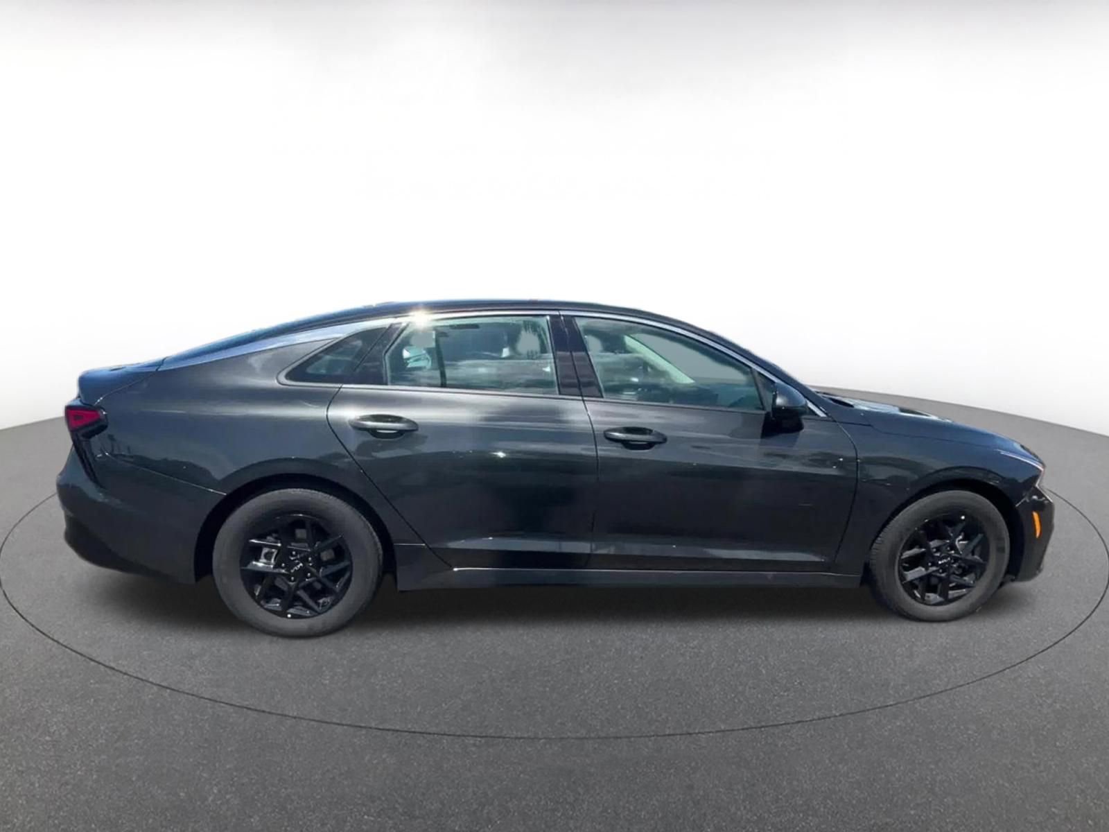 Thumbnail: 2025 Kia K5 - 17