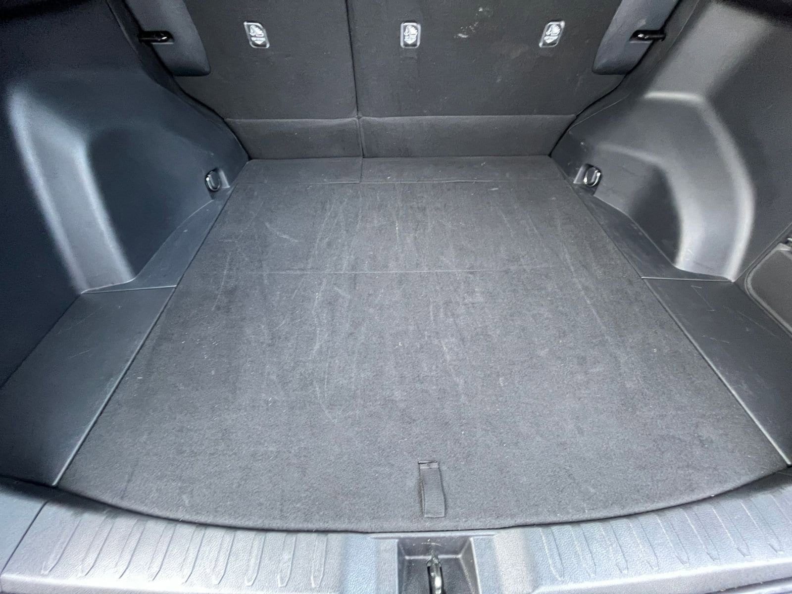 Thumbnail: 2025 Toyota RAV4 - 31