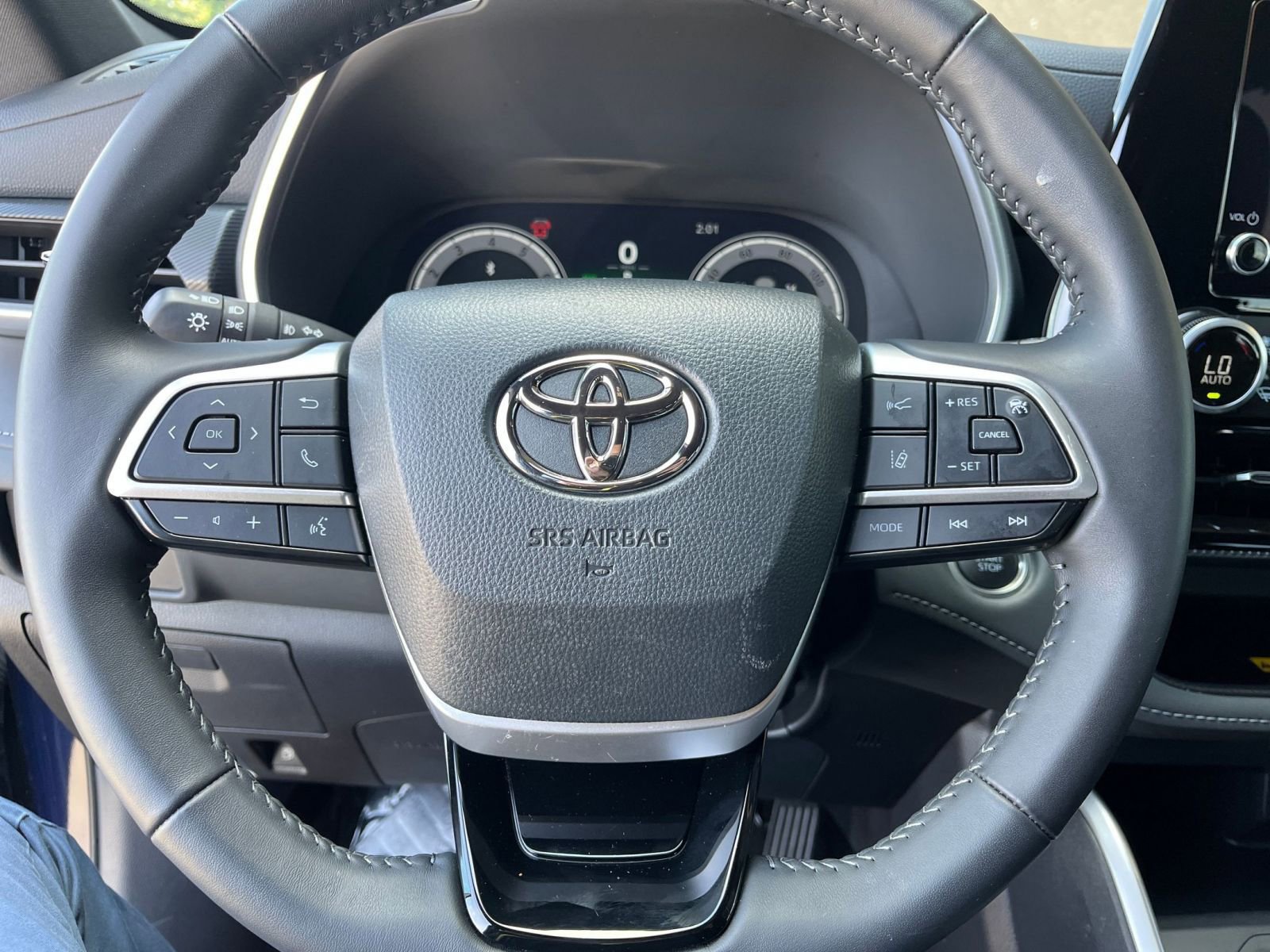 Thumbnail: 2025 Toyota Highlander - 29