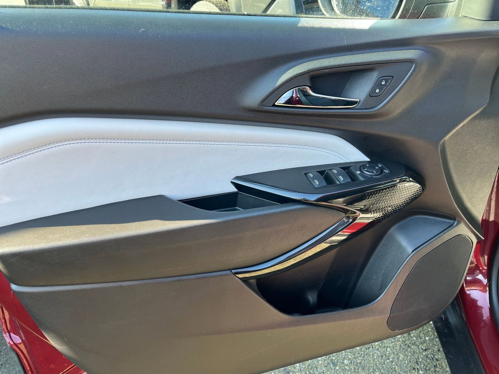 Thumbnail: 2025 Chevrolet Trax - 18