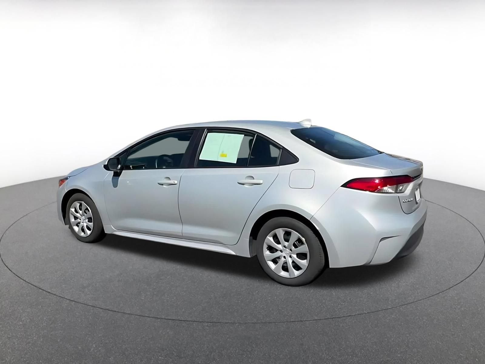 Thumbnail: 2025 Toyota Corolla - 9