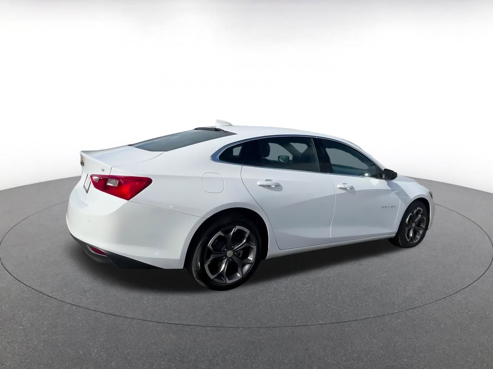 Thumbnail: 2023 Chevrolet Malibu - 15