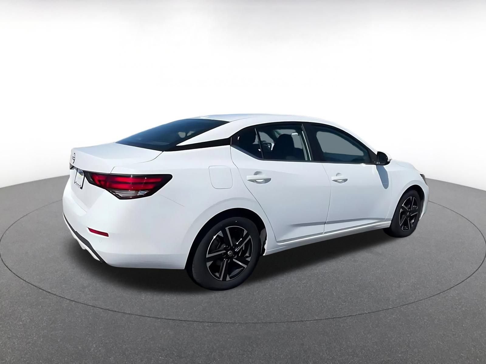 2025 Nissan Sentra SV - Photo 15