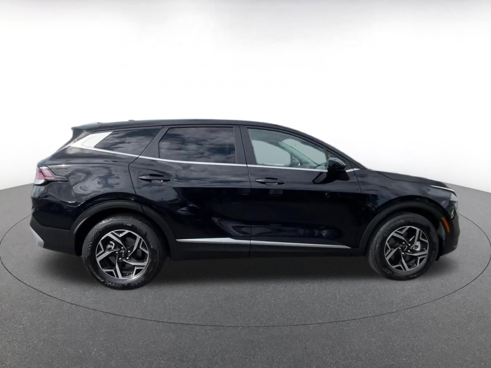 Thumbnail: 2025 Kia Sportage - 16