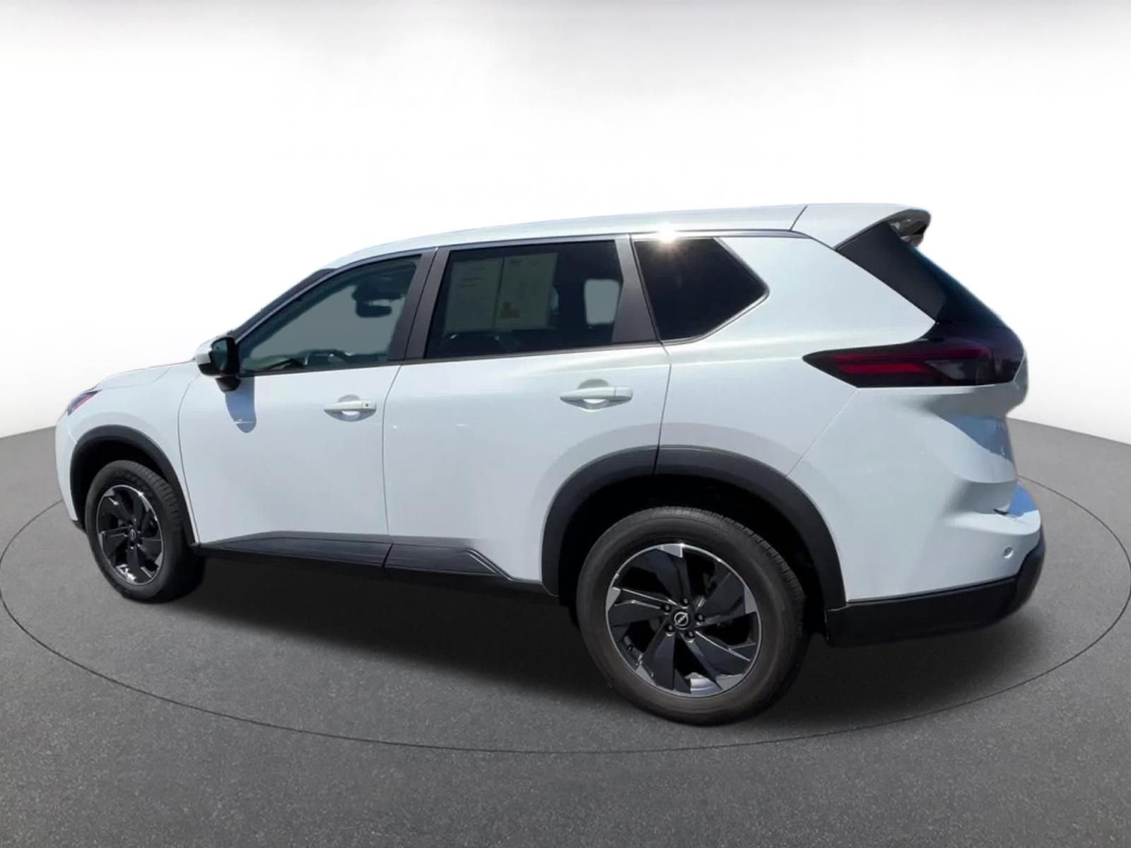 Thumbnail: 2025 Nissan Rogue - 10
