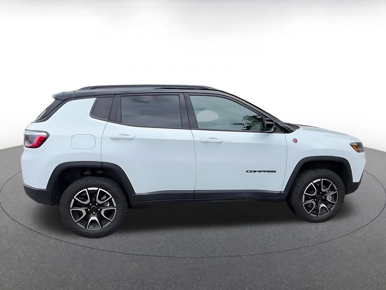 Thumbnail: 2025 Jeep Compass - 13