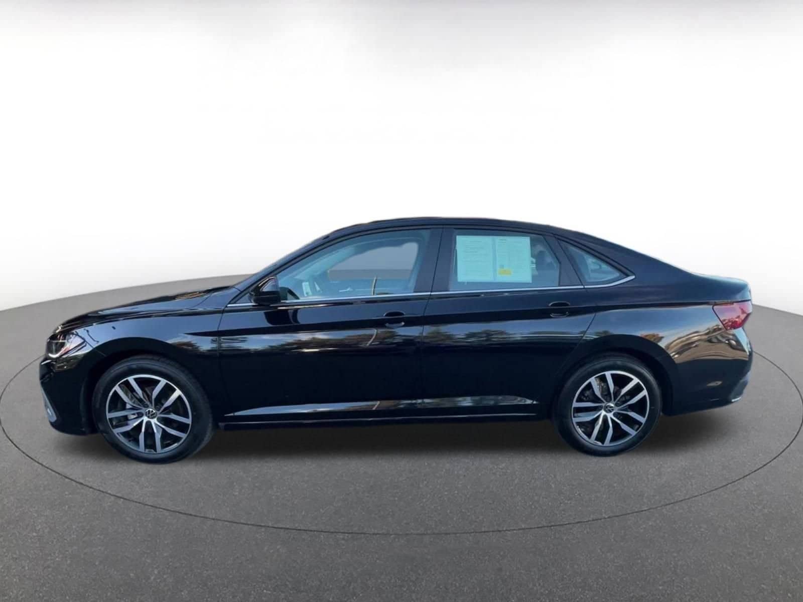 Thumbnail: 2025 Volkswagen Jetta - 9