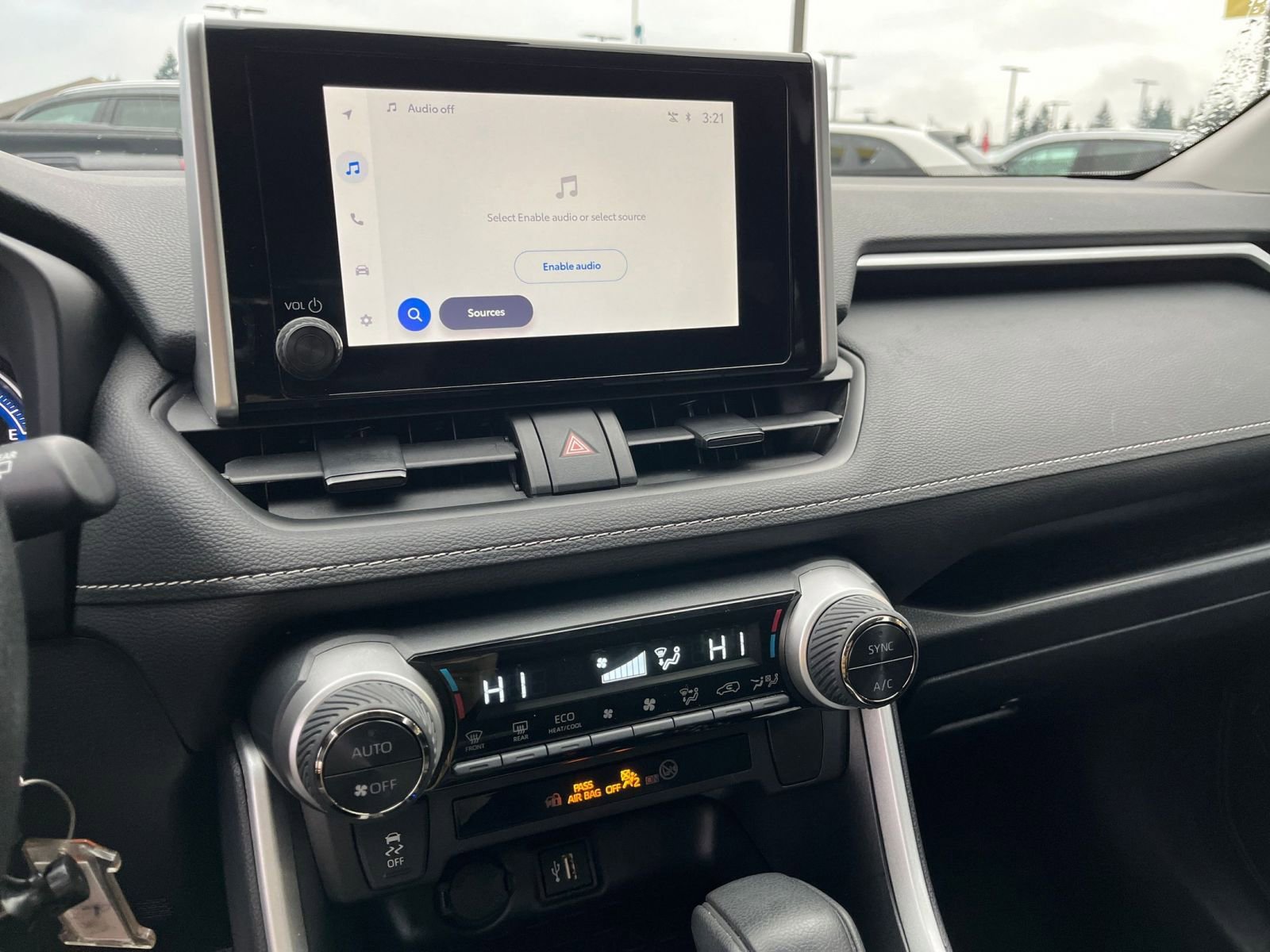 Thumbnail: 2025 Toyota RAV4 - 21