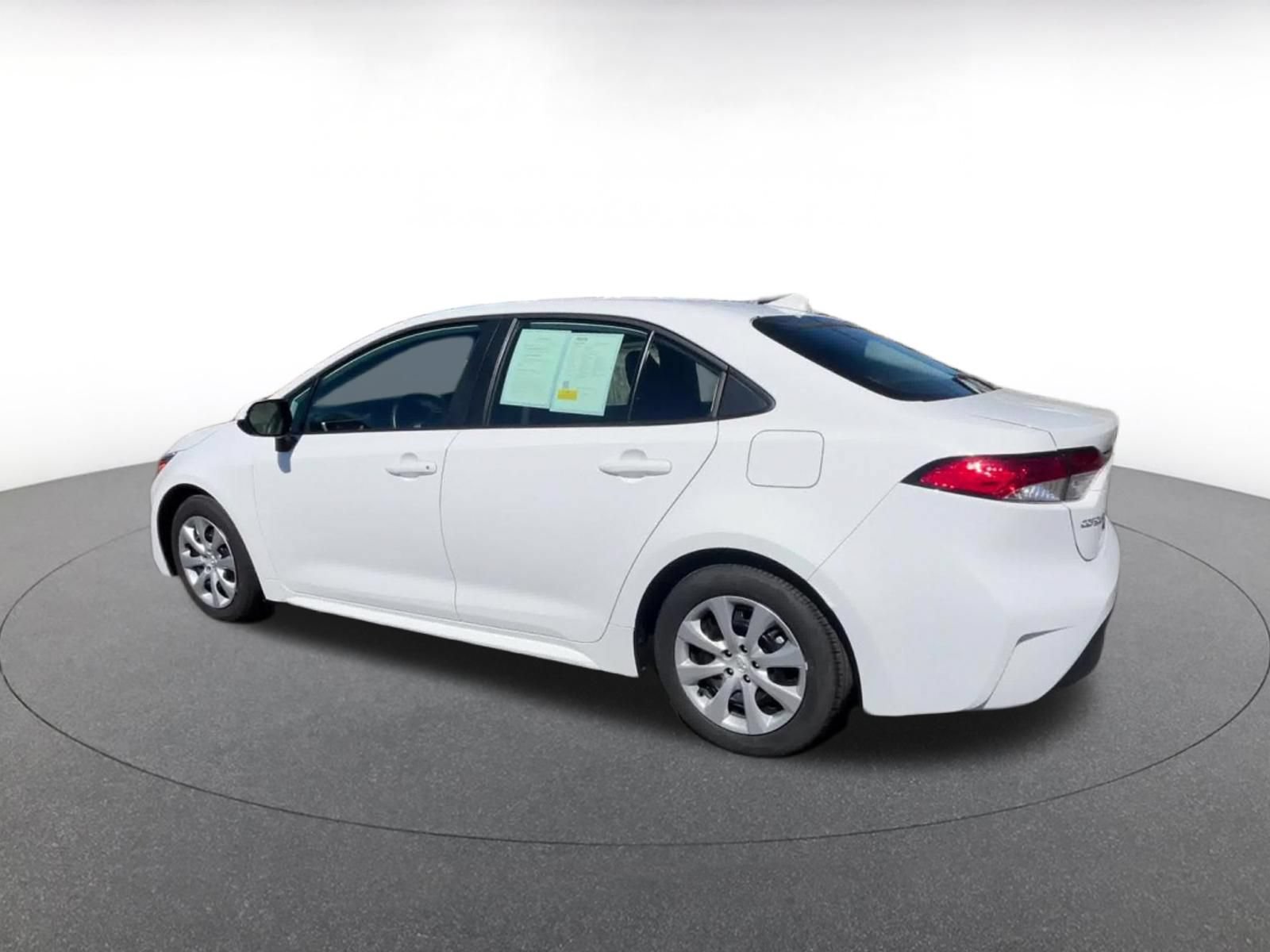 Thumbnail: 2025 Toyota Corolla - 10