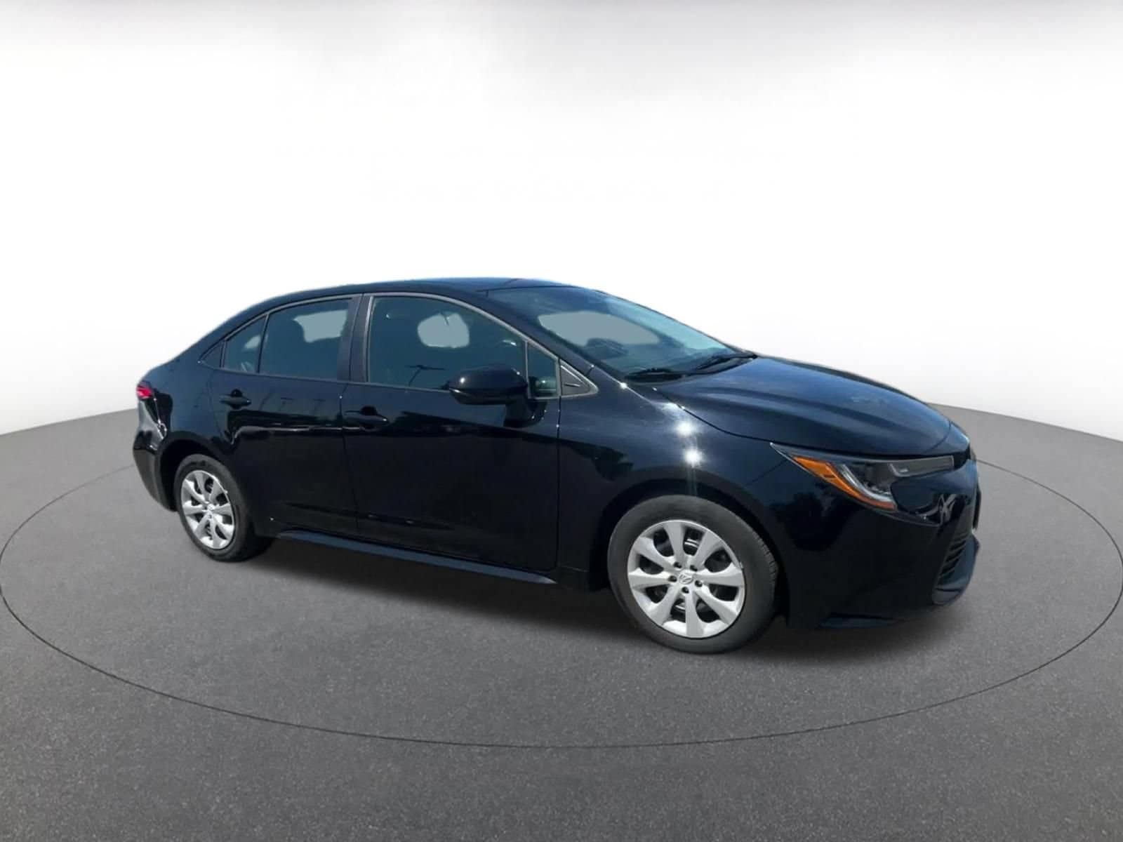 Thumbnail: 2025 Toyota Corolla - 2