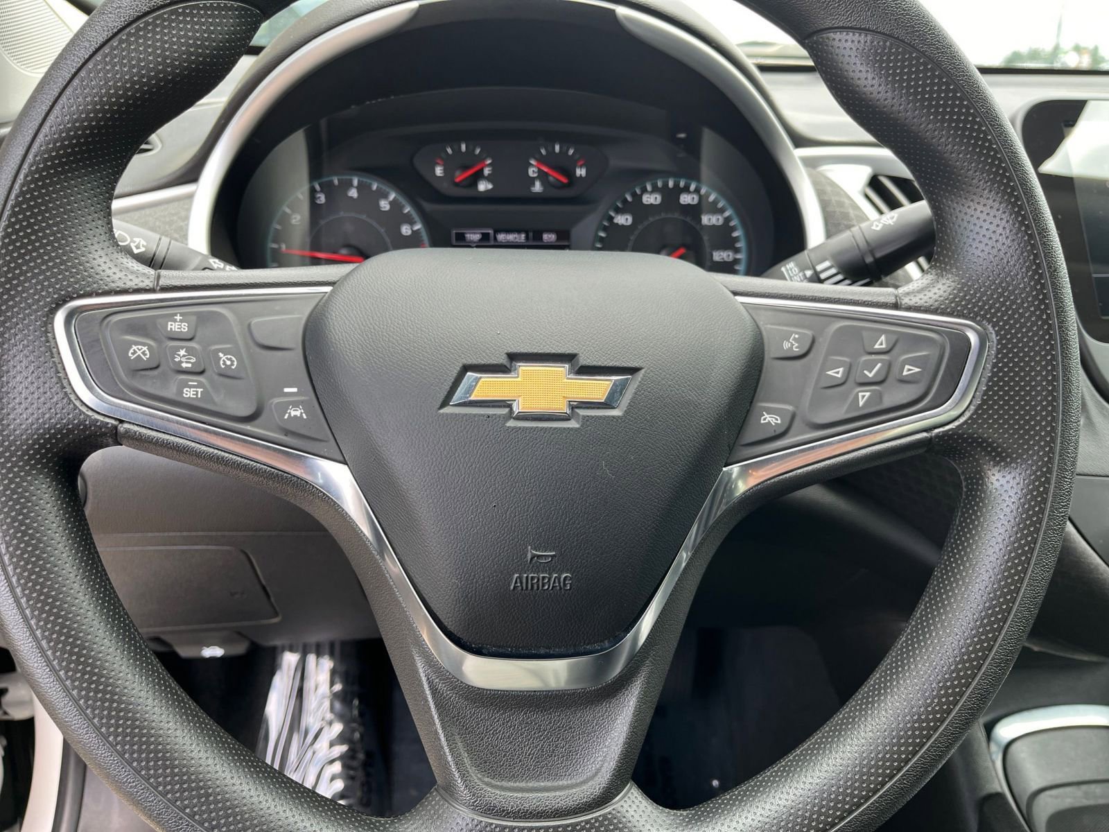 Thumbnail: 2023 Chevrolet Malibu - 28