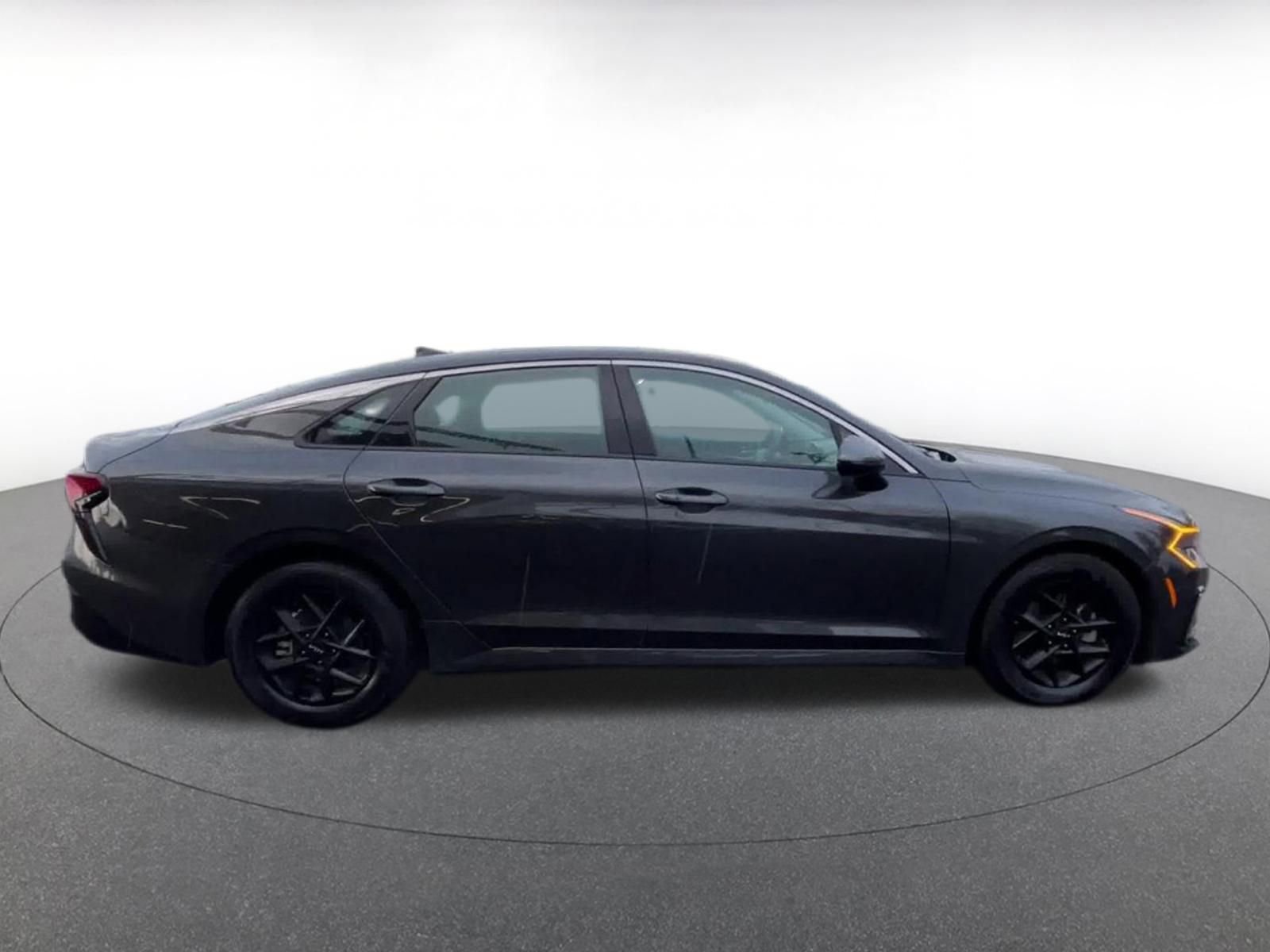 Thumbnail: 2025 Kia K5 - 16