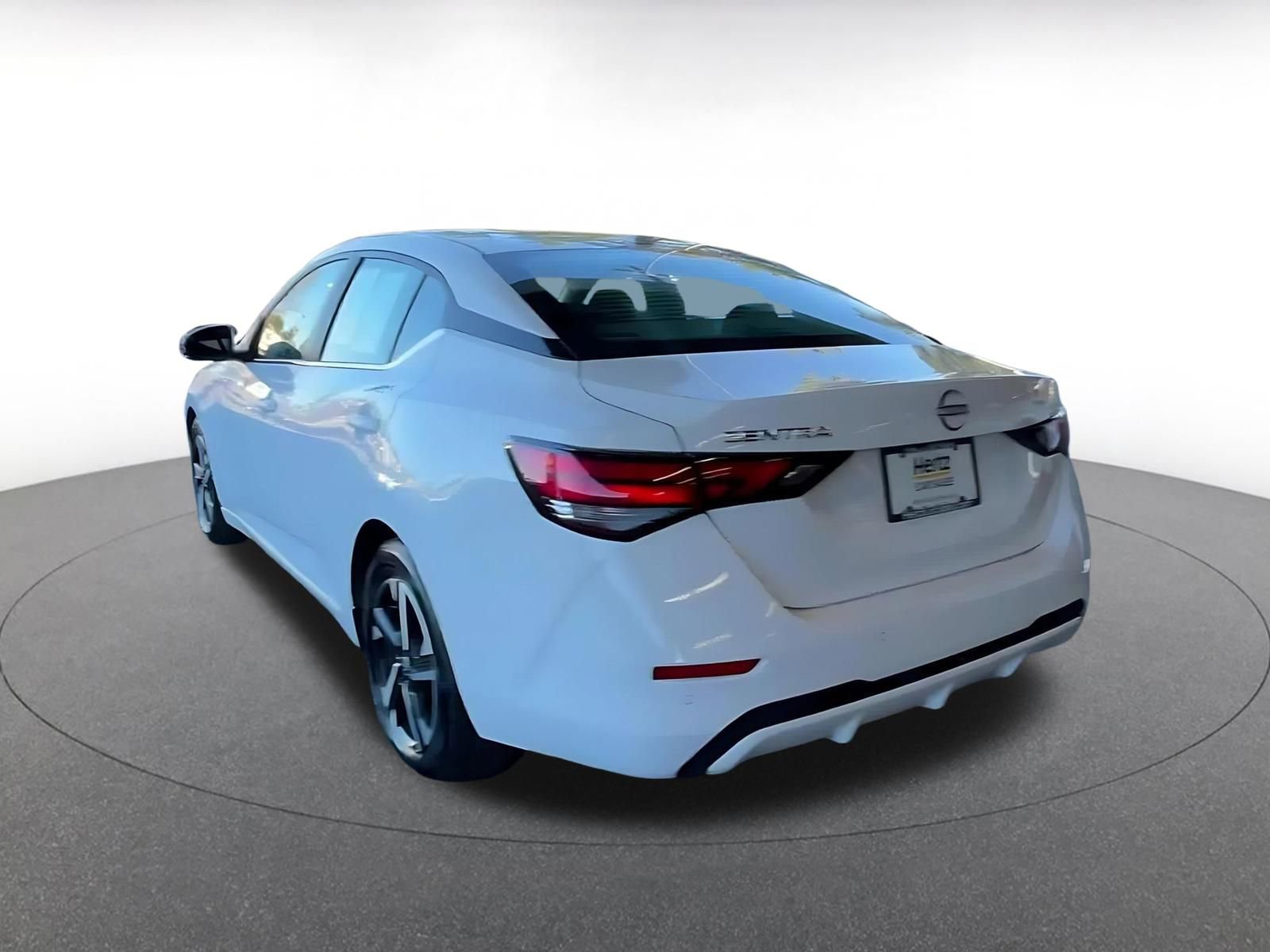 Thumbnail: 2025 Nissan Sentra - 11