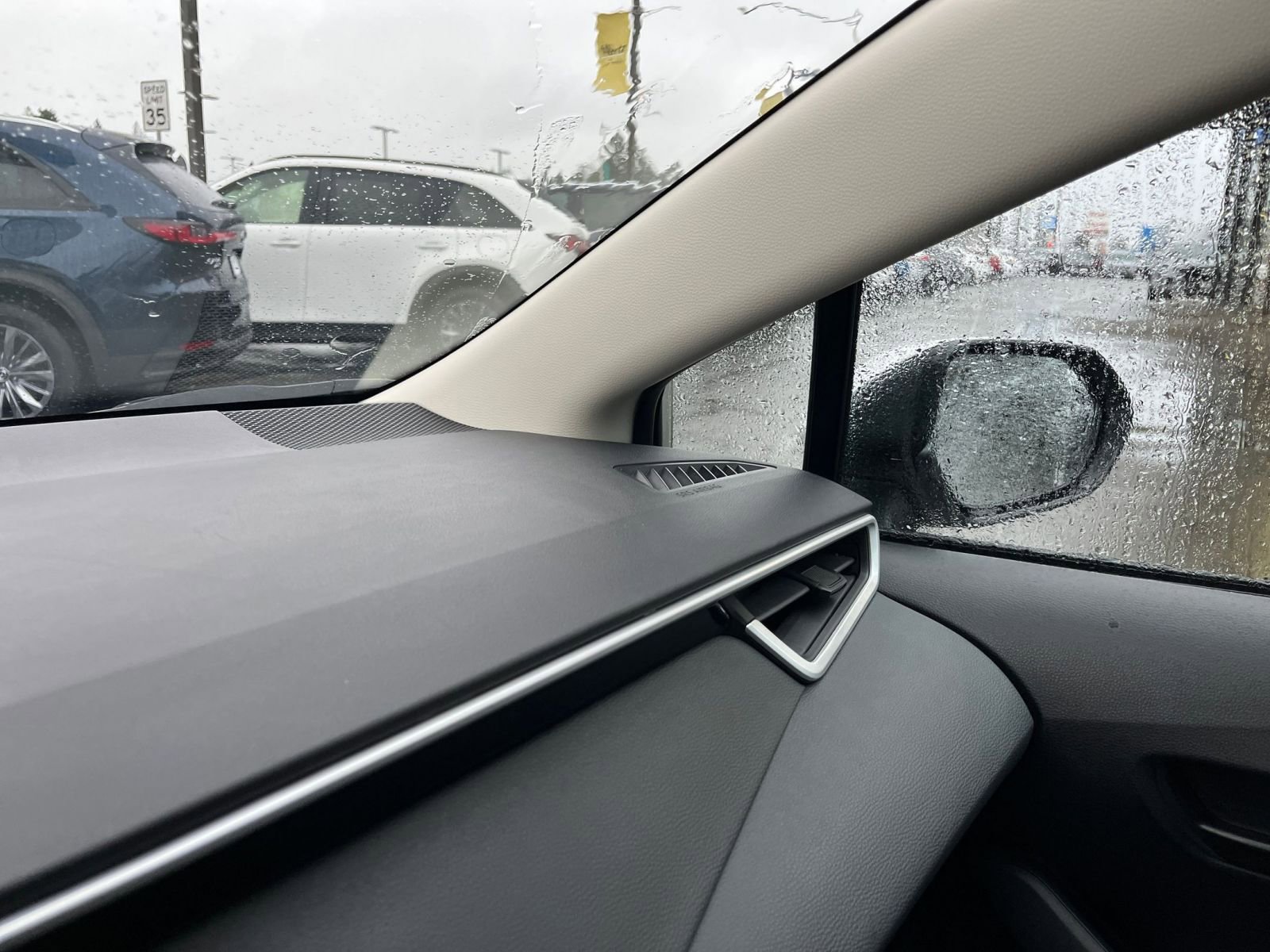 Thumbnail: 2025 Toyota Corolla - 35