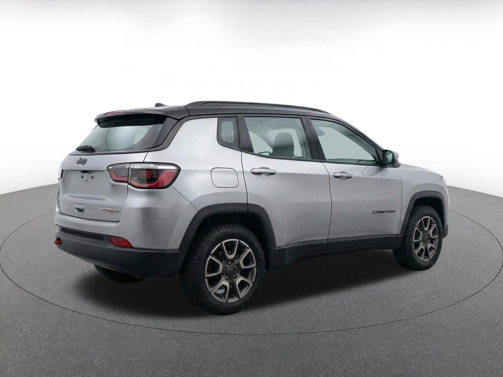 Thumbnail: 2025 Jeep Compass - 11