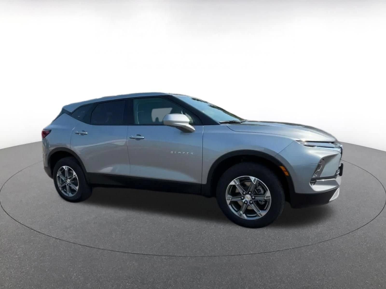 Thumbnail: 2026 Chevrolet Blazer - 2
