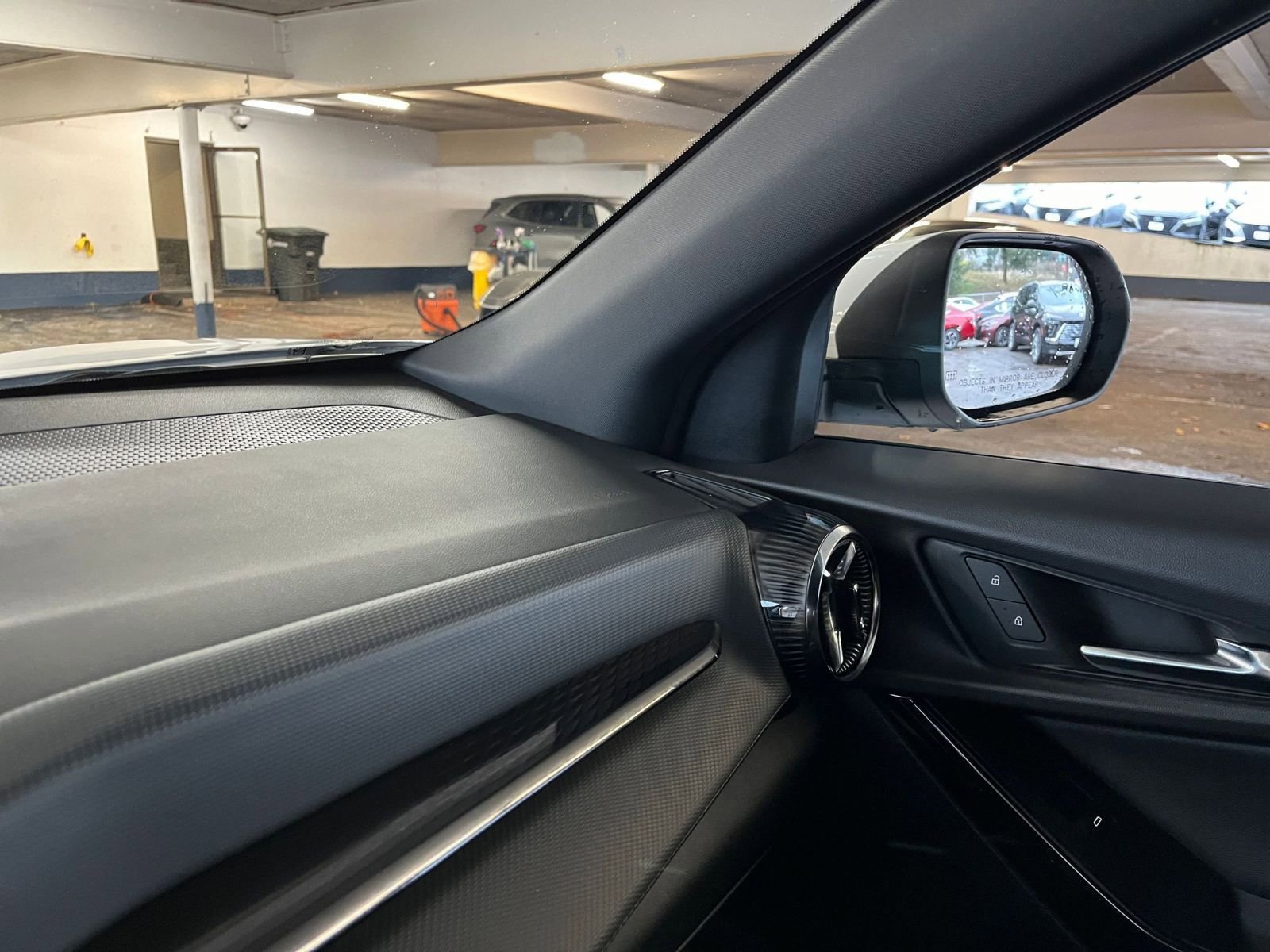 Thumbnail: 2025 Chevrolet Equinox - 35