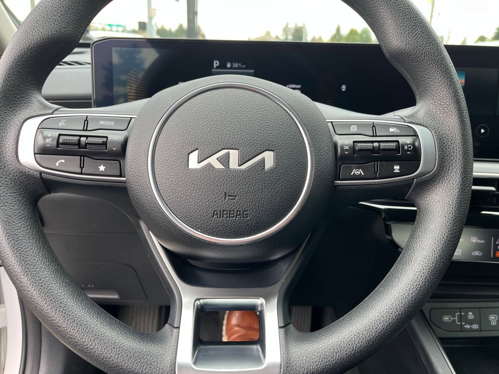 Thumbnail: 2025 Kia K5 - 29