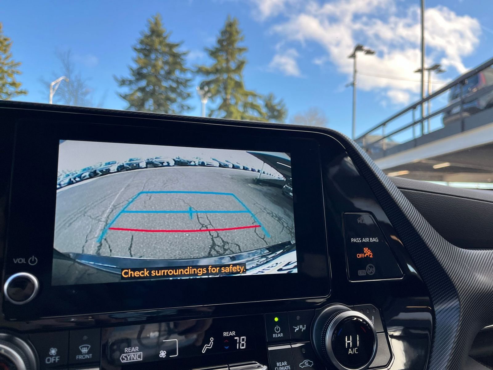 Thumbnail: 2025 Toyota Highlander - 25