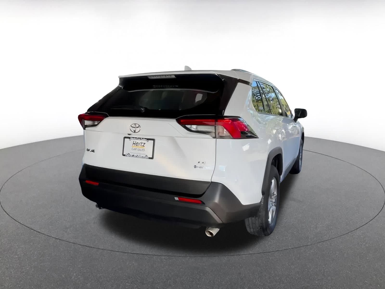 Thumbnail: 2025 Toyota RAV4 - 15