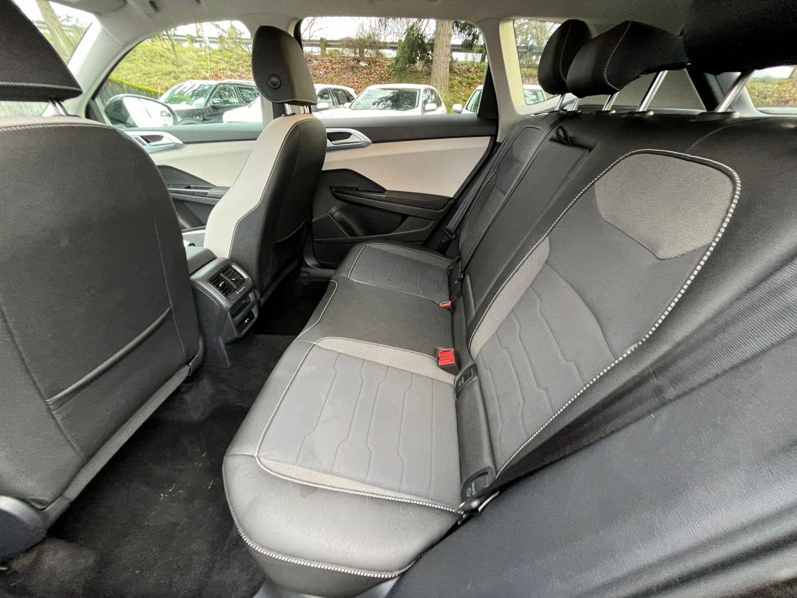 Thumbnail: 2025 Volkswagen Taos - 25