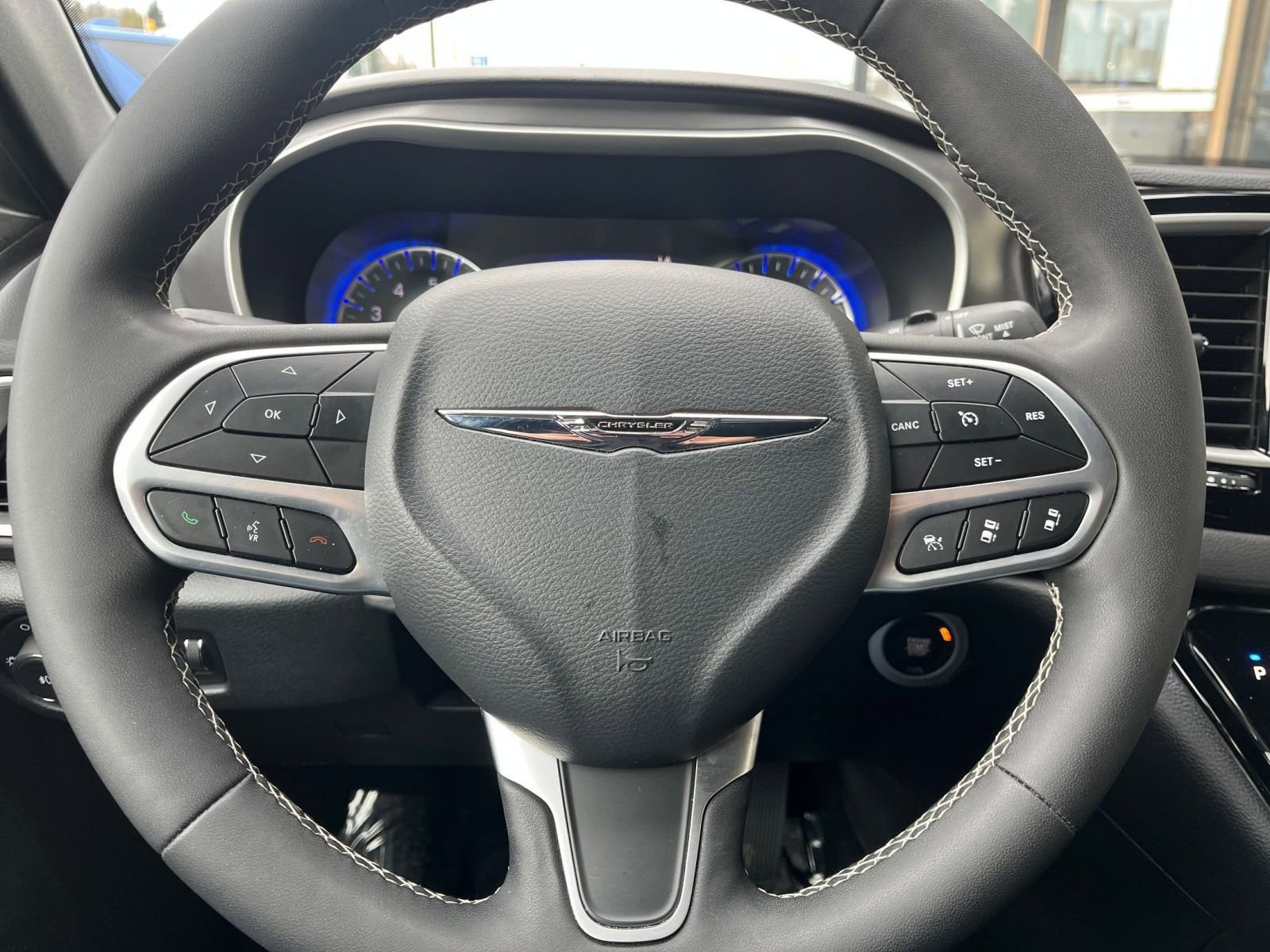 Thumbnail: 2025 Chrysler Pacifica - 30