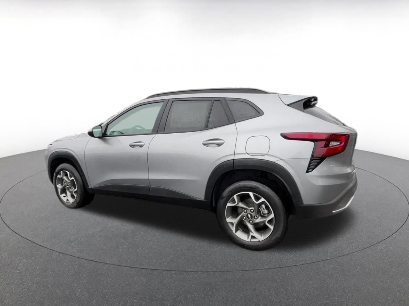 Thumbnail: 2025 Chevrolet Trax - 10