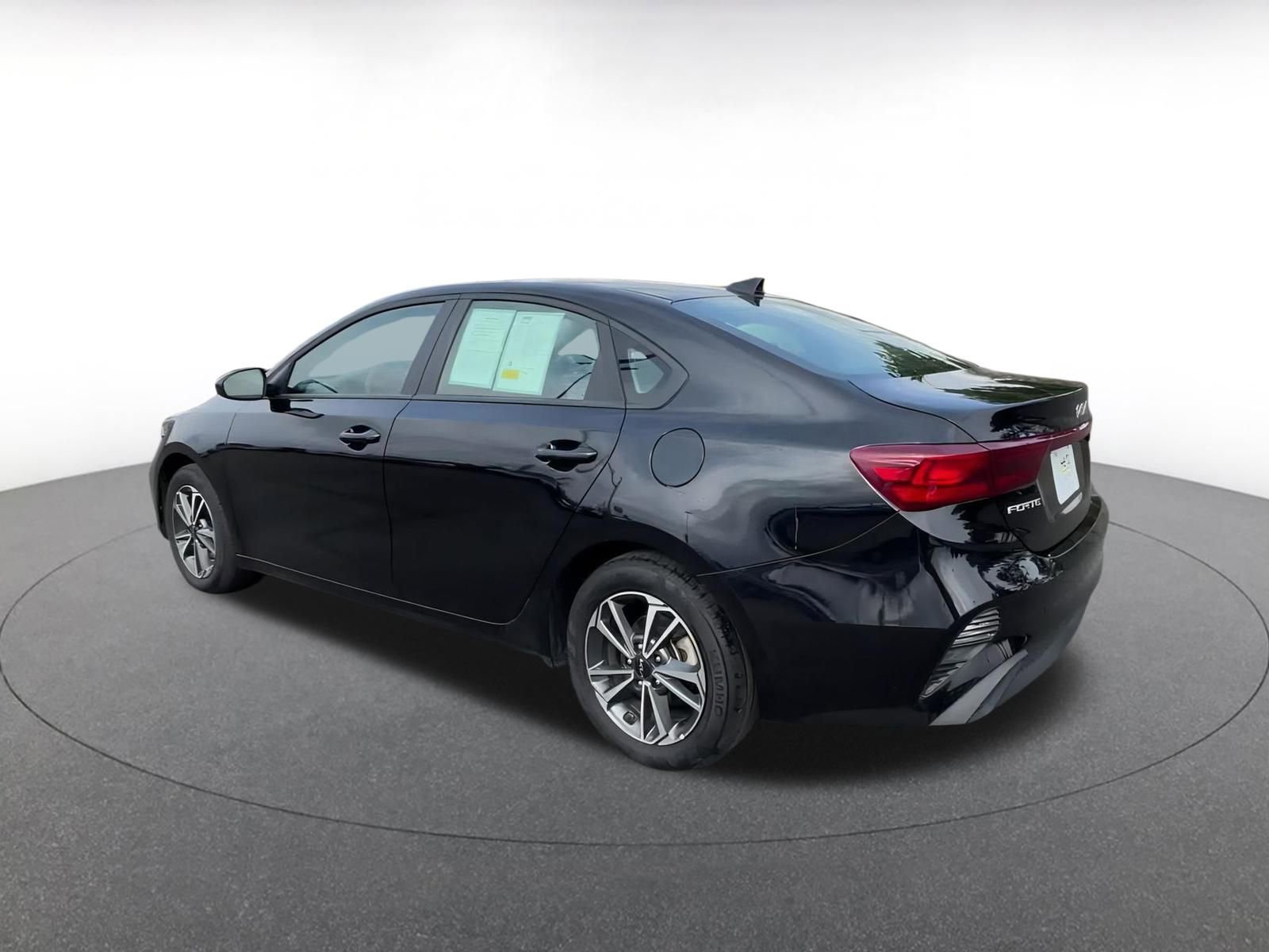 2024 Kia Forte LXS 10