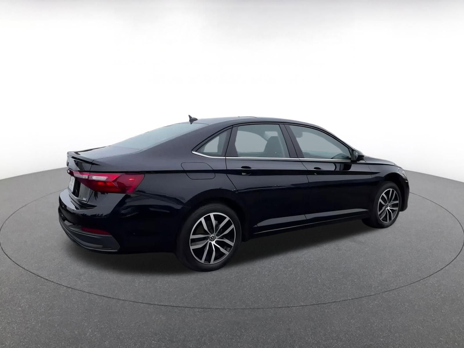 Thumbnail: 2025 Volkswagen Jetta - 14