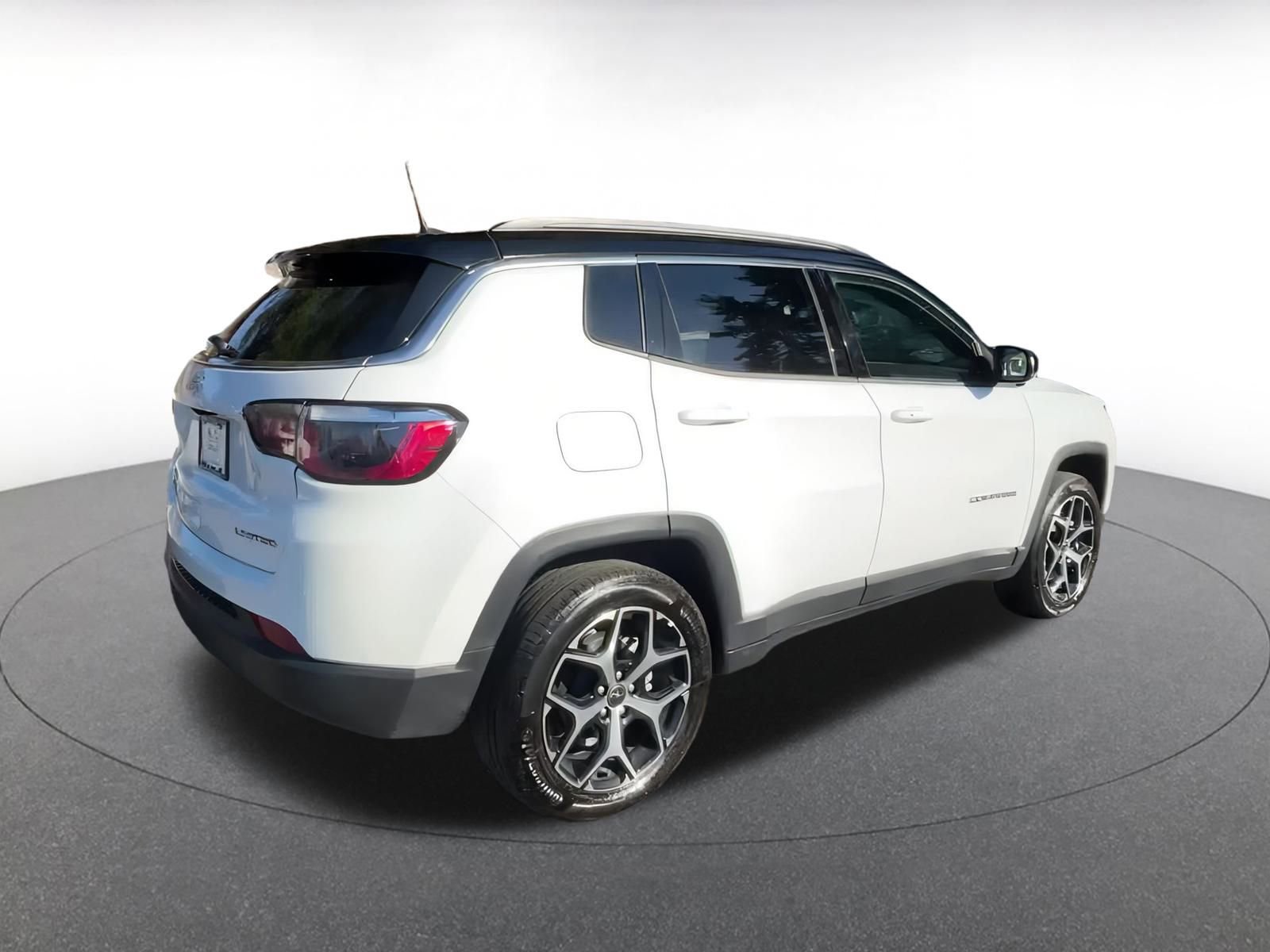 Thumbnail: 2025 Jeep Compass - 14
