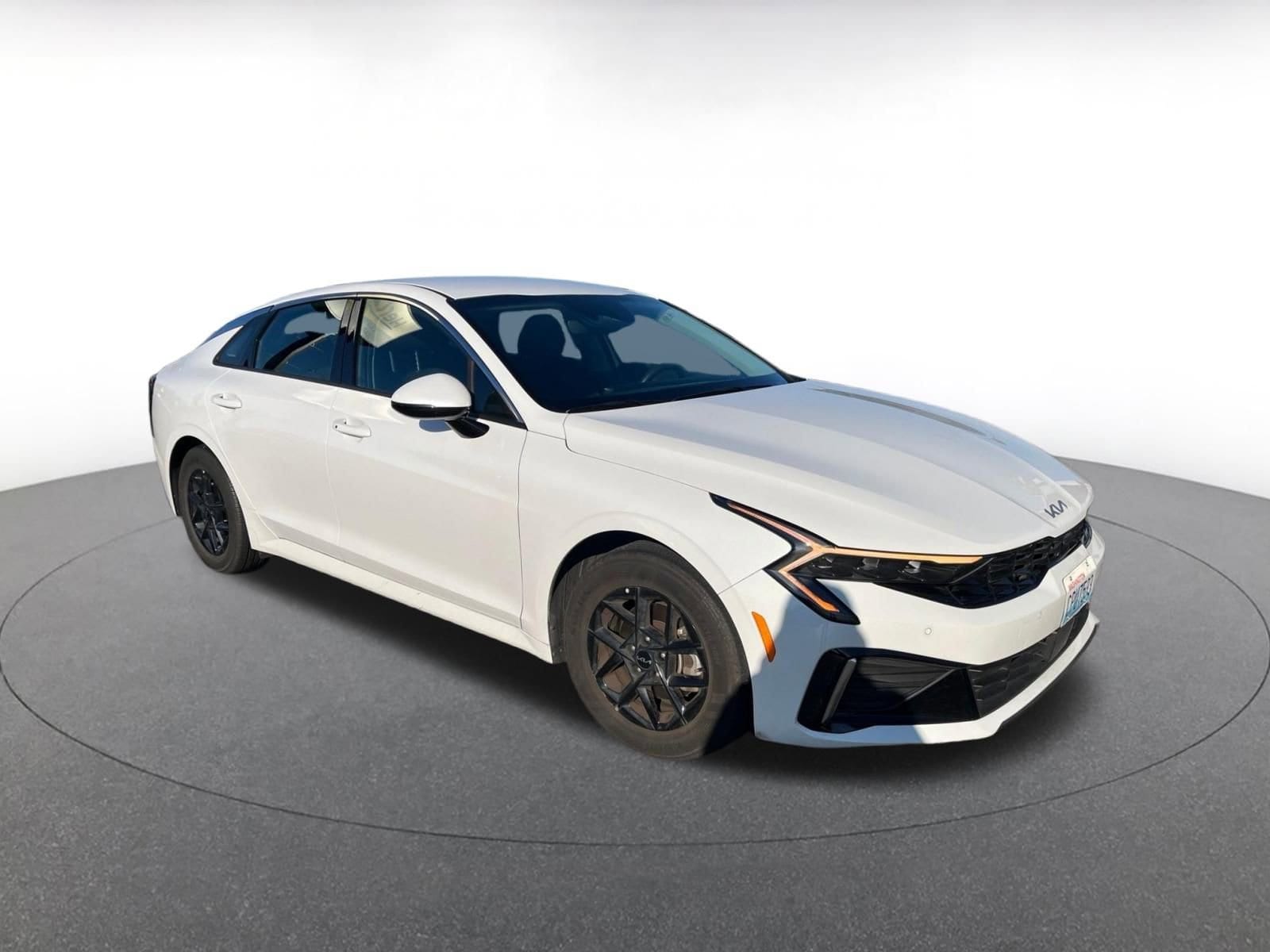 Thumbnail: 2025 Kia K5 - 1