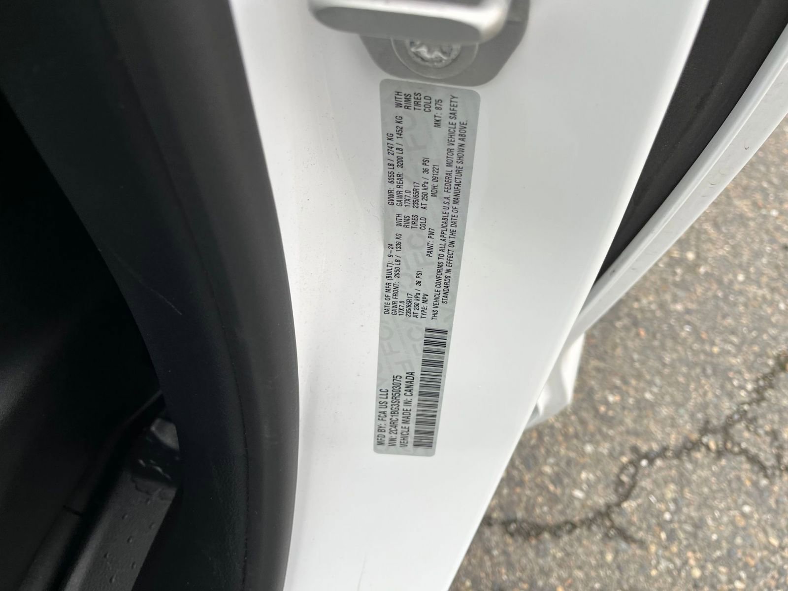 Thumbnail: 2025 Chrysler Pacifica - 9