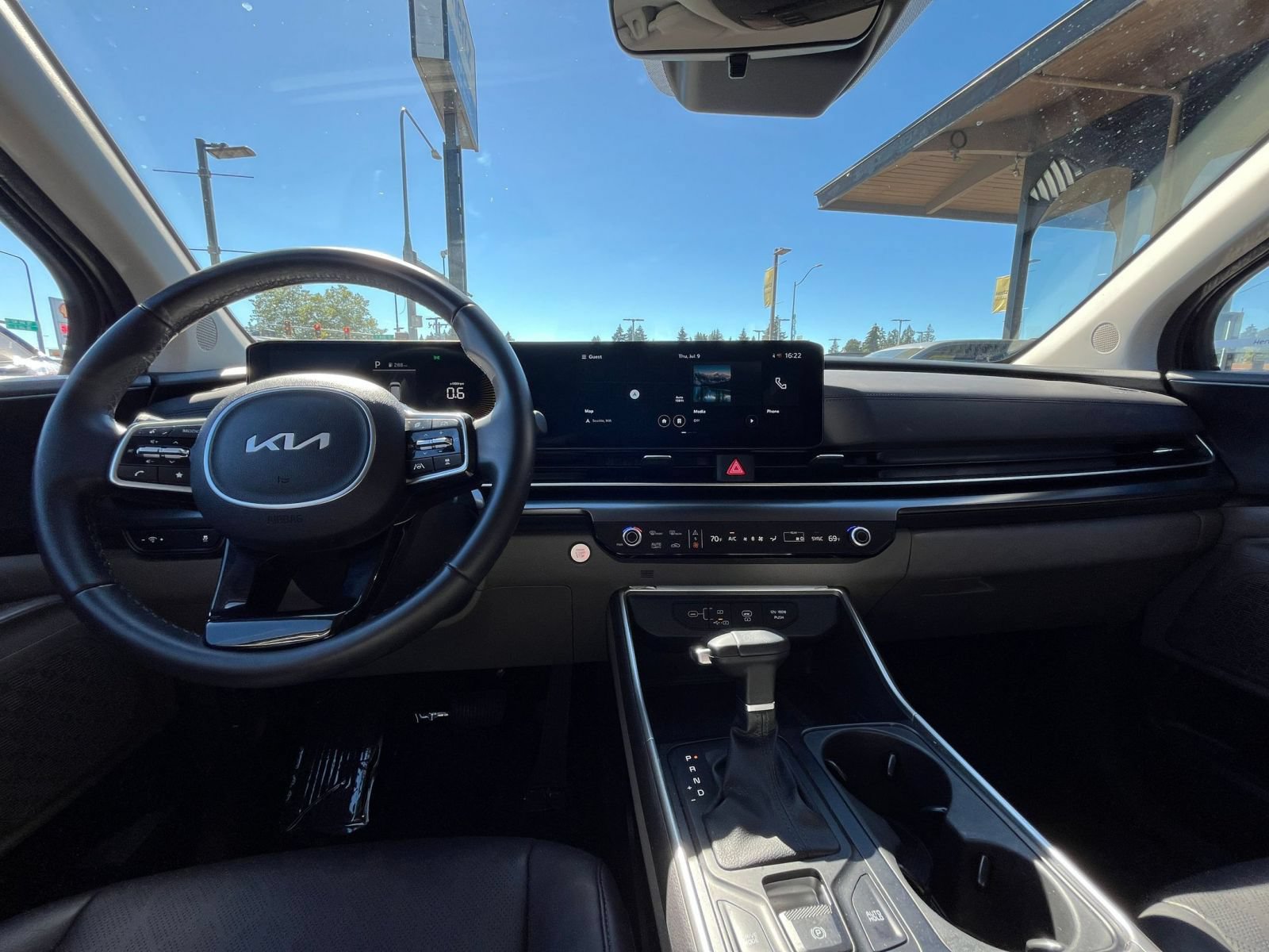 Thumbnail: 2026 Kia Carnival - 35