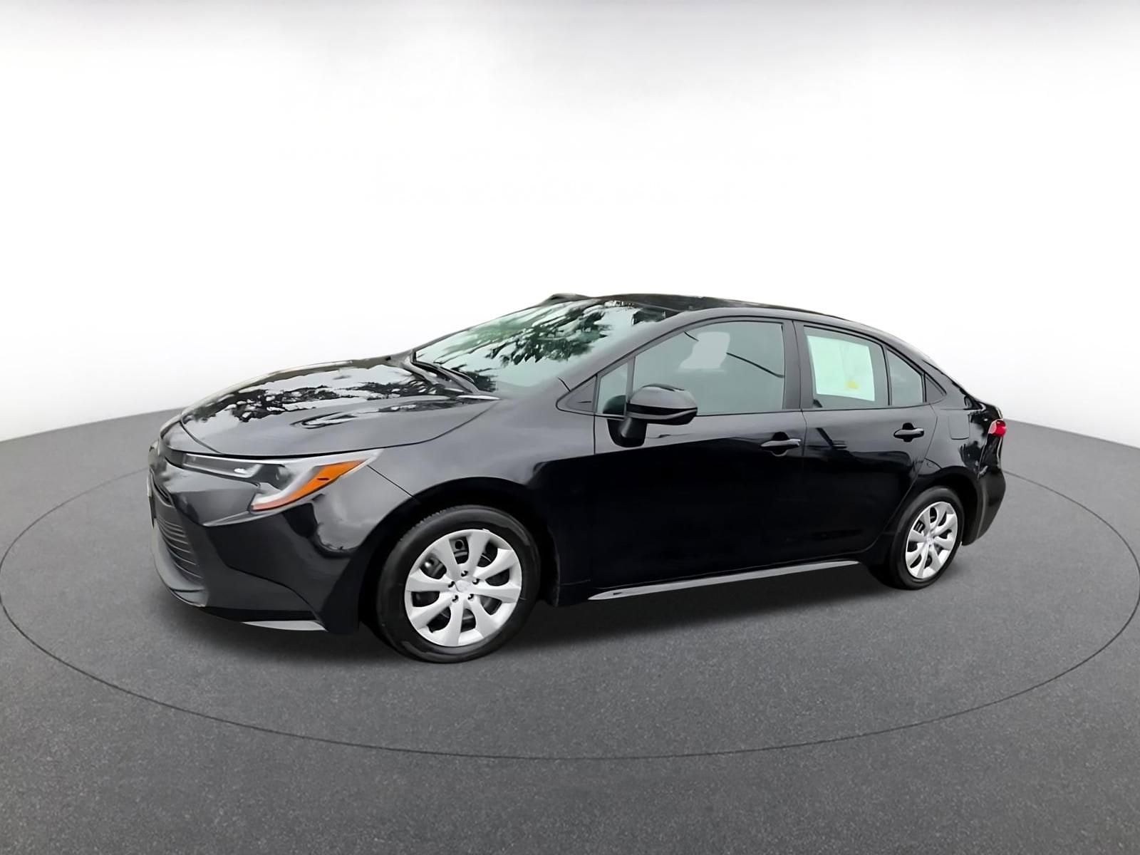 Thumbnail: 2025 Toyota Corolla - 8