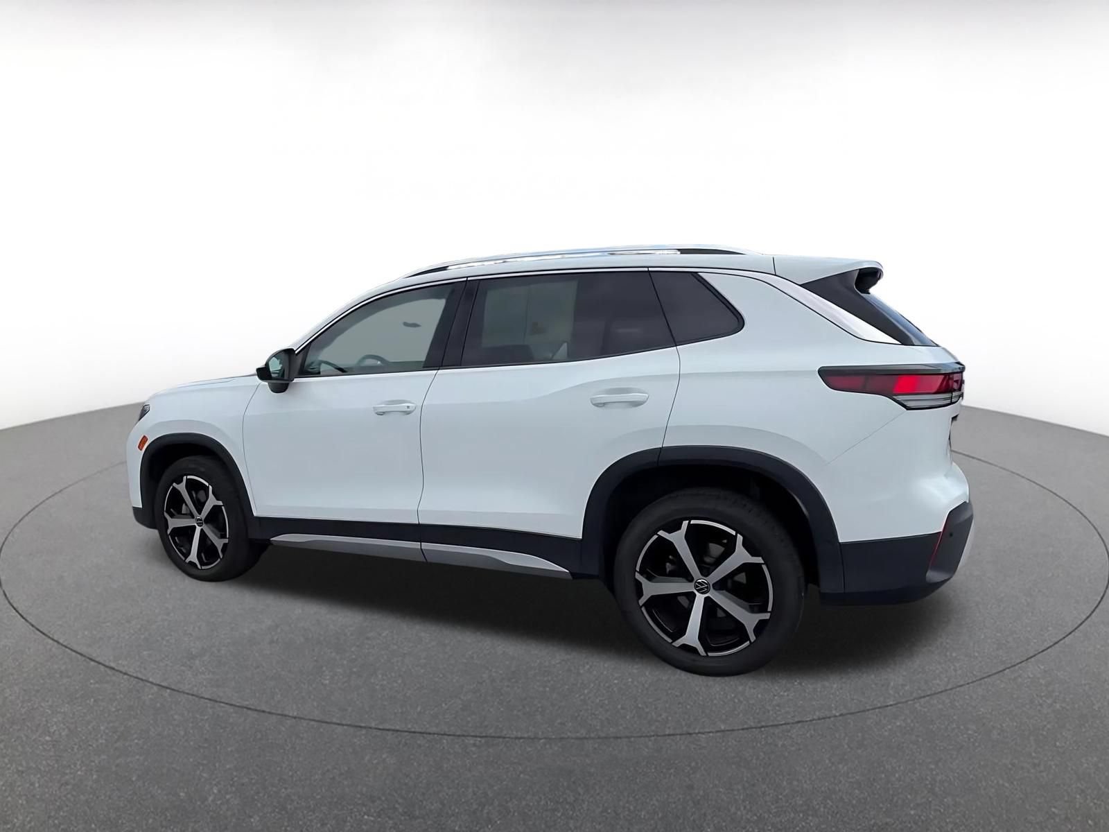 Thumbnail: 2026 Volkswagen Tiguan - 8