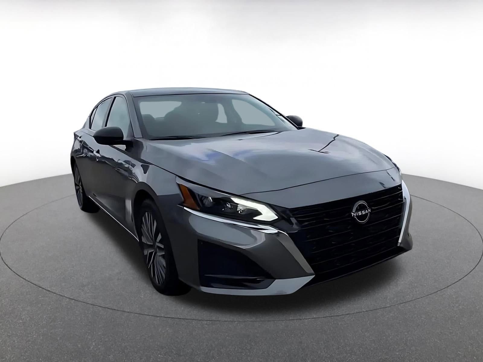 Thumbnail: 2025 Nissan Altima - 3